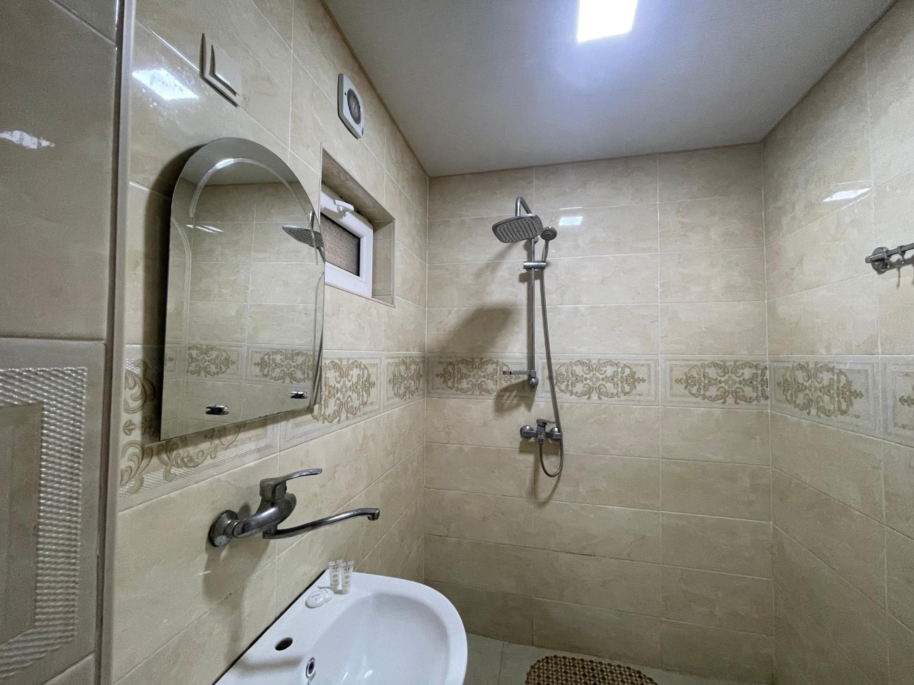 Budget Twin Room photo 2