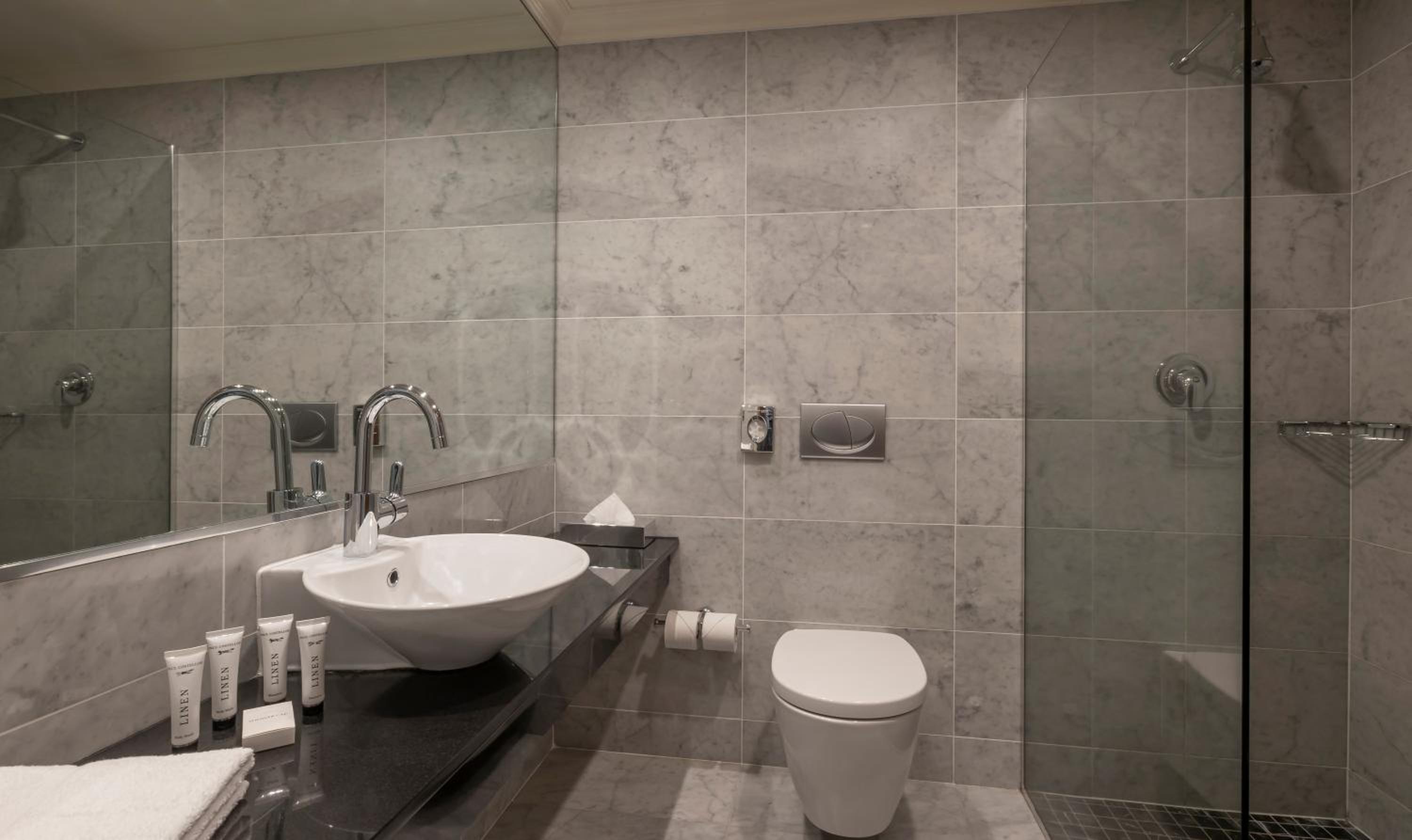 Double Room - Photo 3