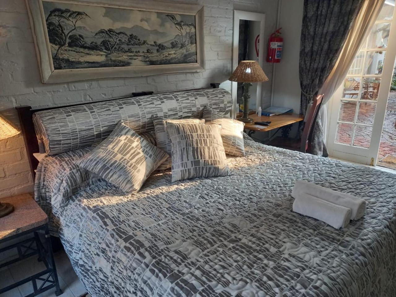 King Room with Garden View - Photo 4