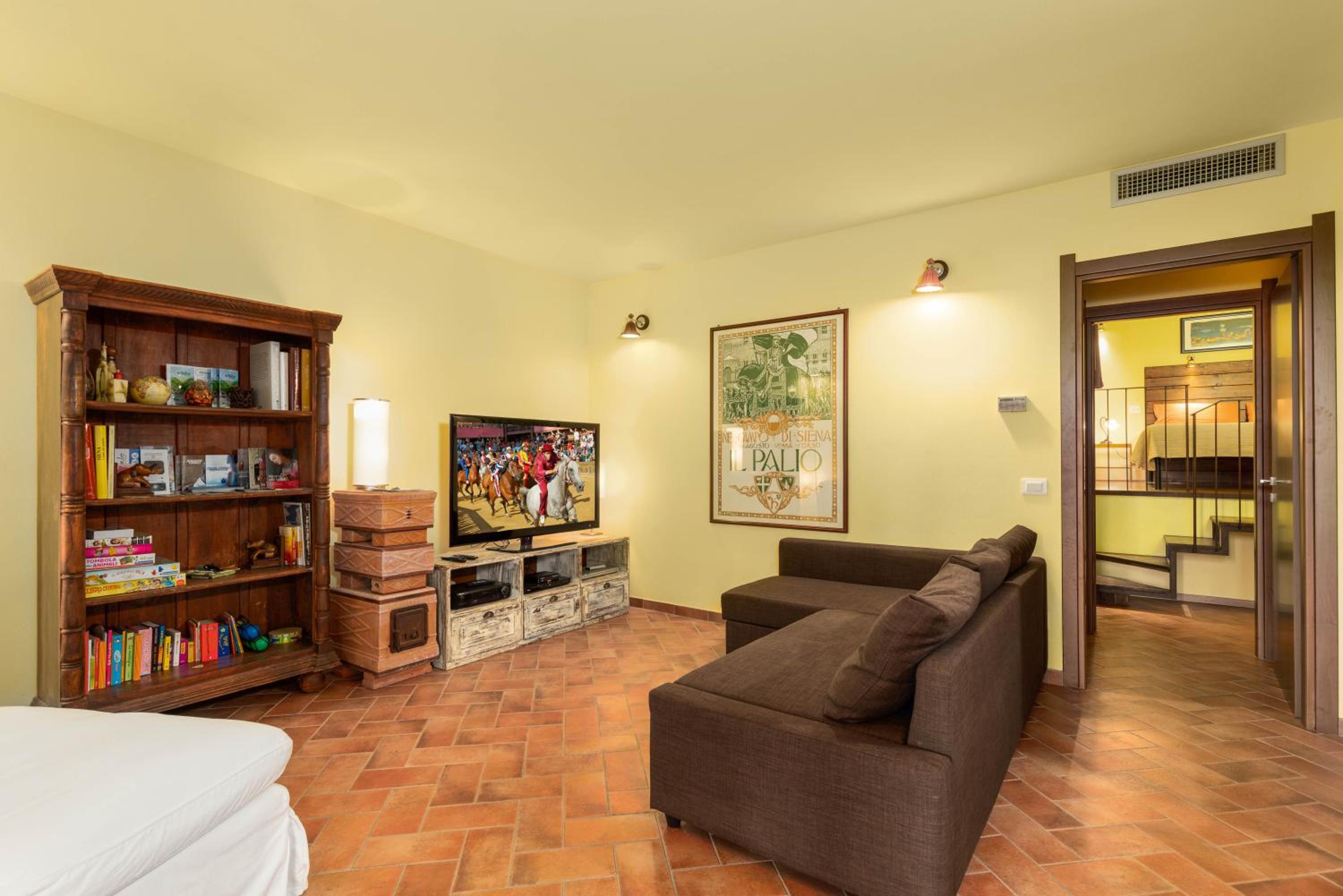 Apartment with Garden View