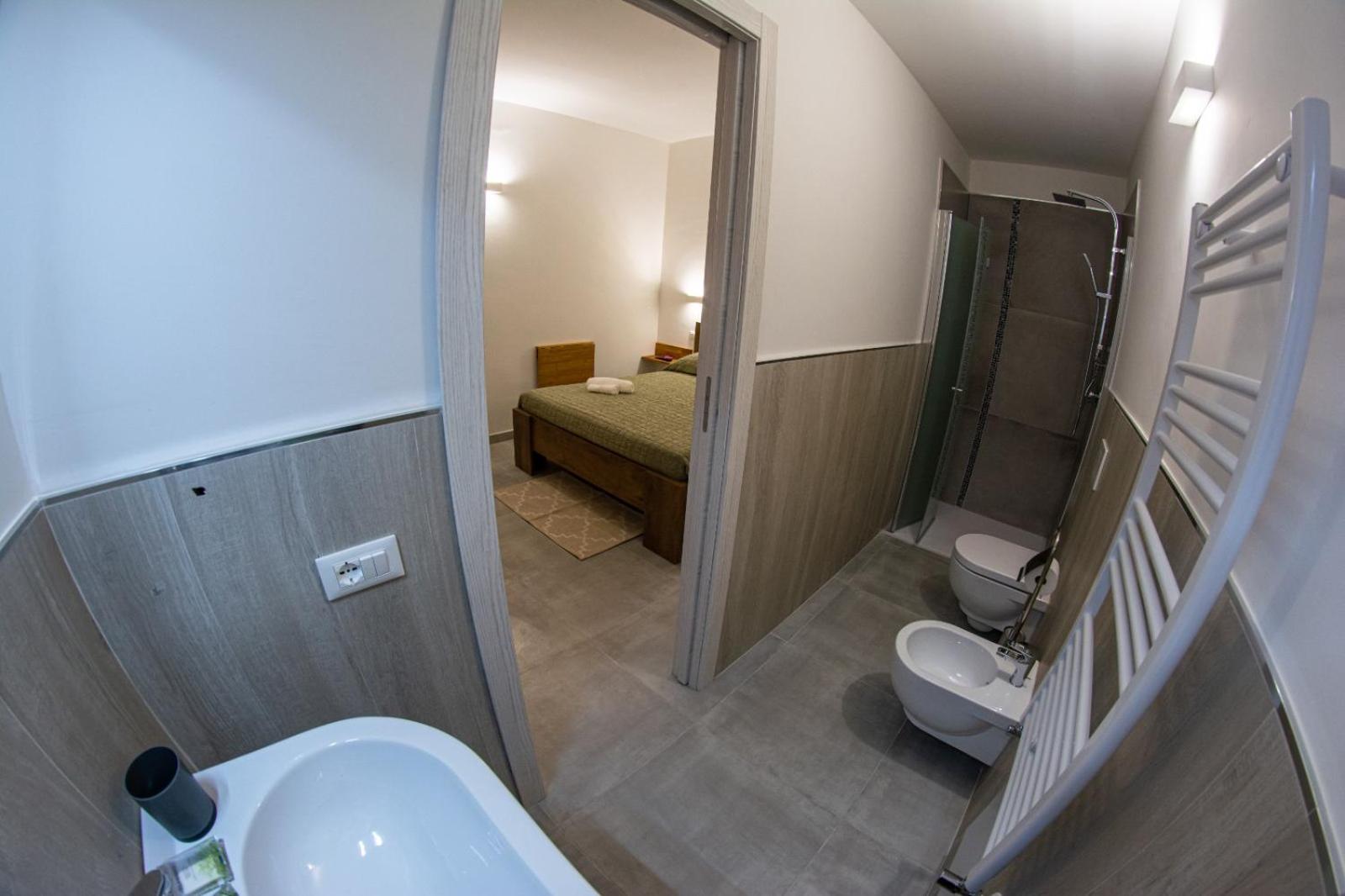 Double Room with Private Bathroom photo 2