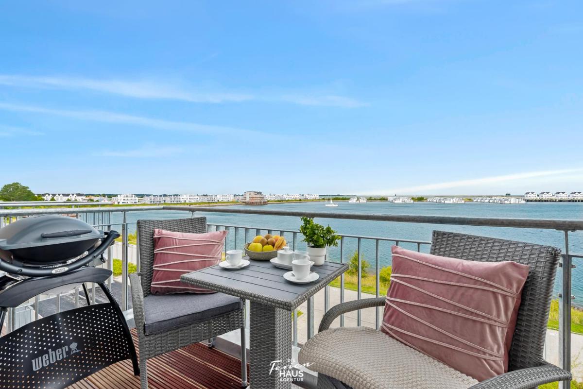 Apartment with Sea View photo 1
