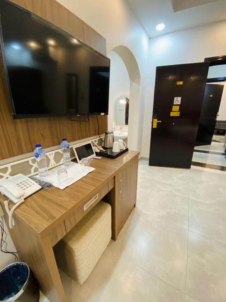 Single Room - Disability Access photo 3