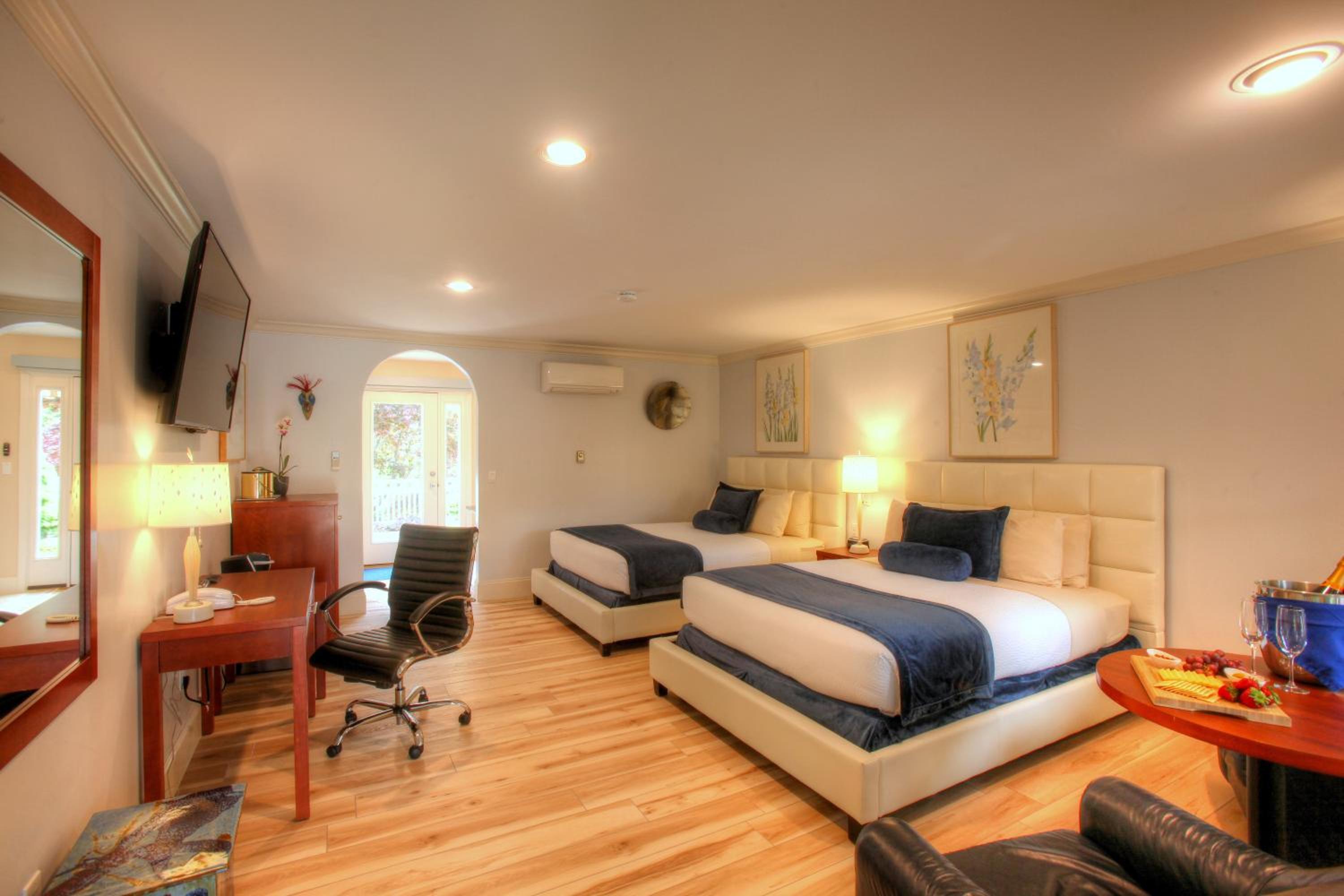 Extra Deluxe Room with Two Queen Beds and Deck