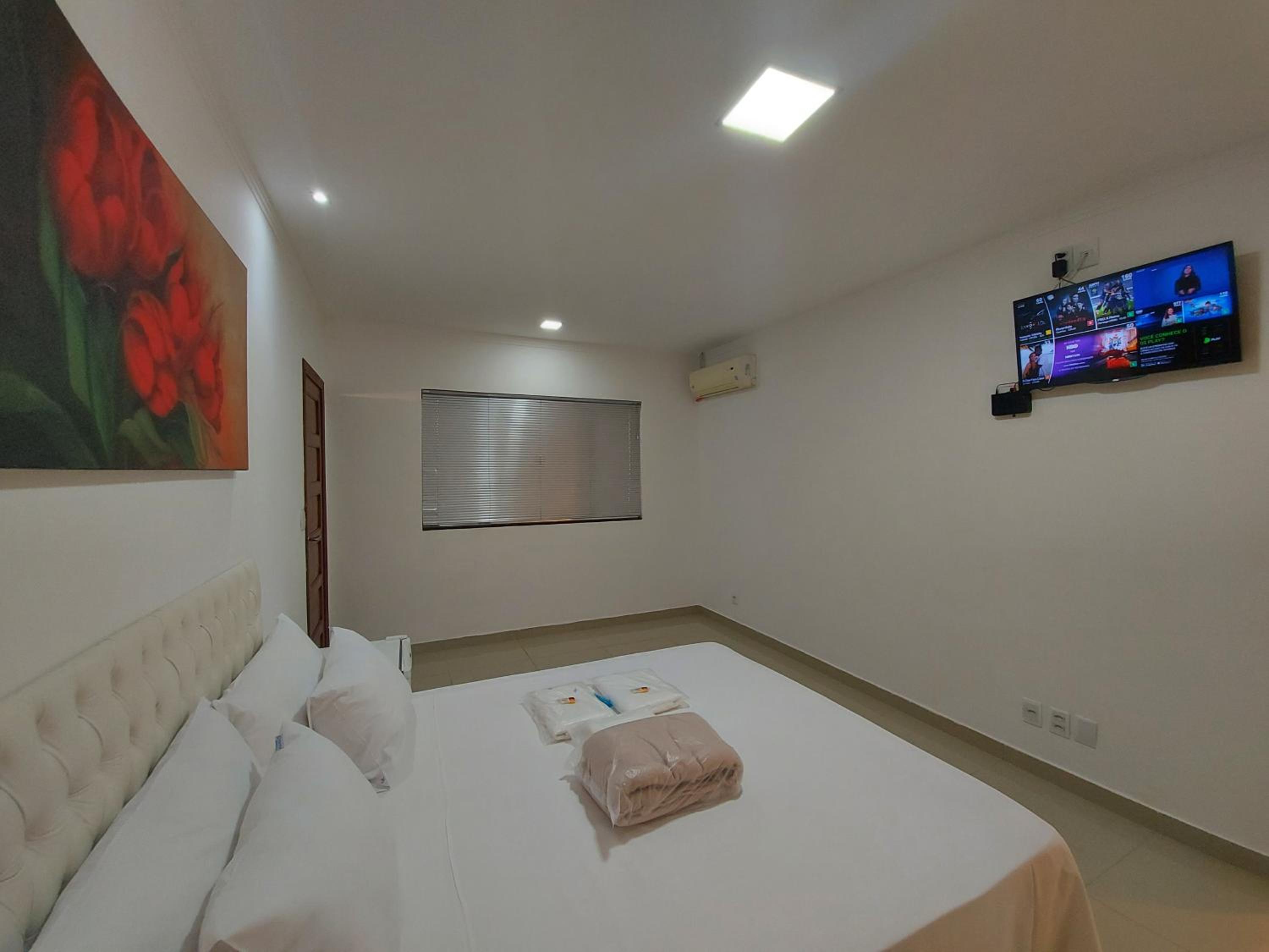 King Room with Spa Bath - Photo 6
