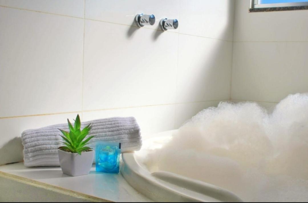 King Room with Spa Bath - Photo 4