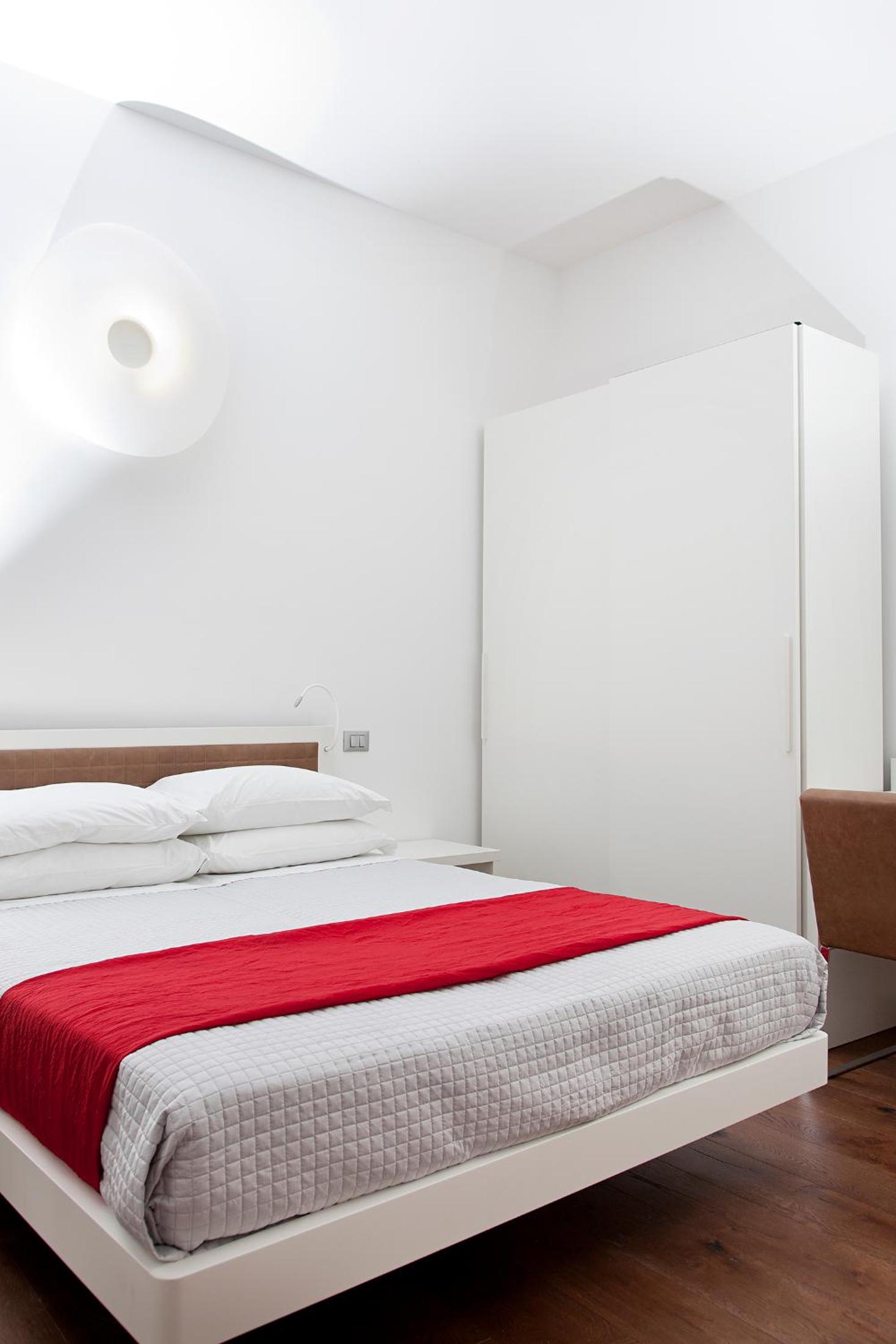 Double Room - Photo 5
