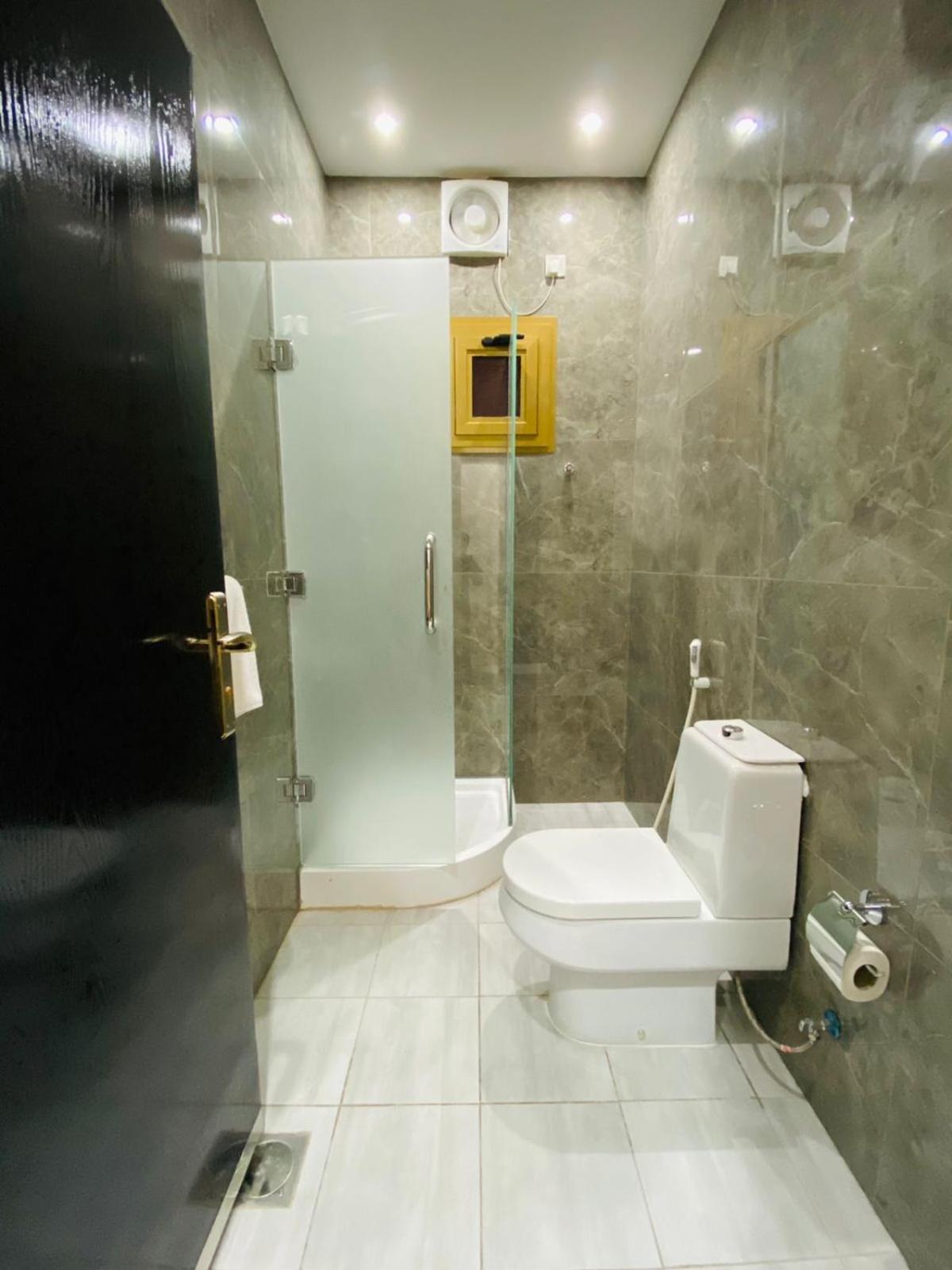Triple Room with Private Bathroom photo 2
