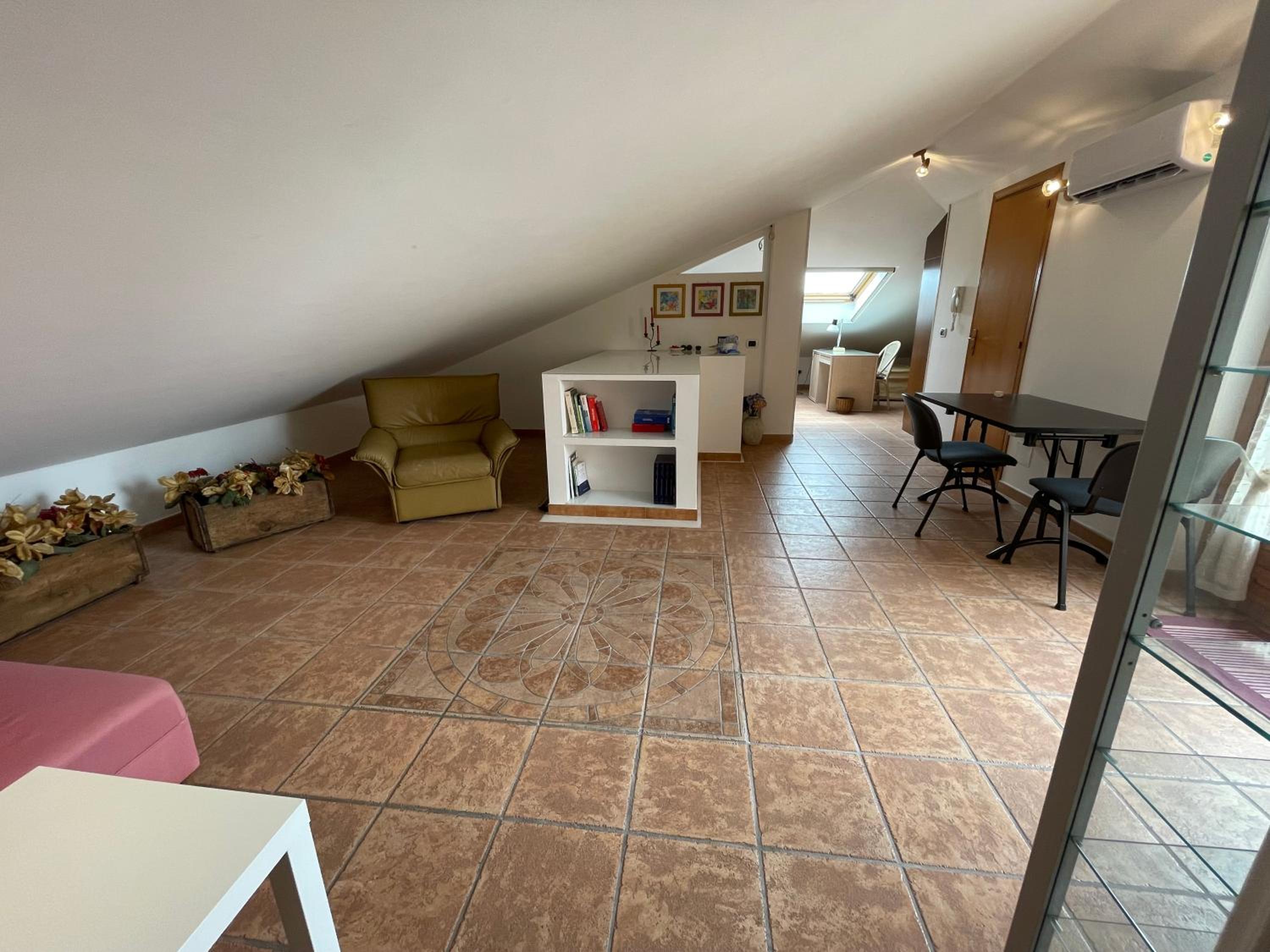 Penthouse Apartment - Photo 9