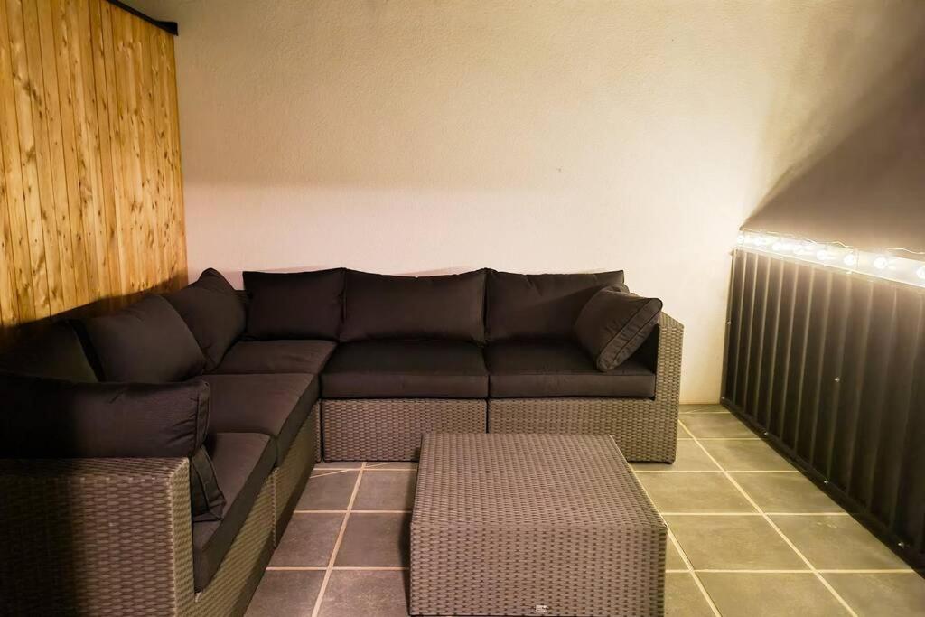 One-Bedroom Apartment - Photo 10