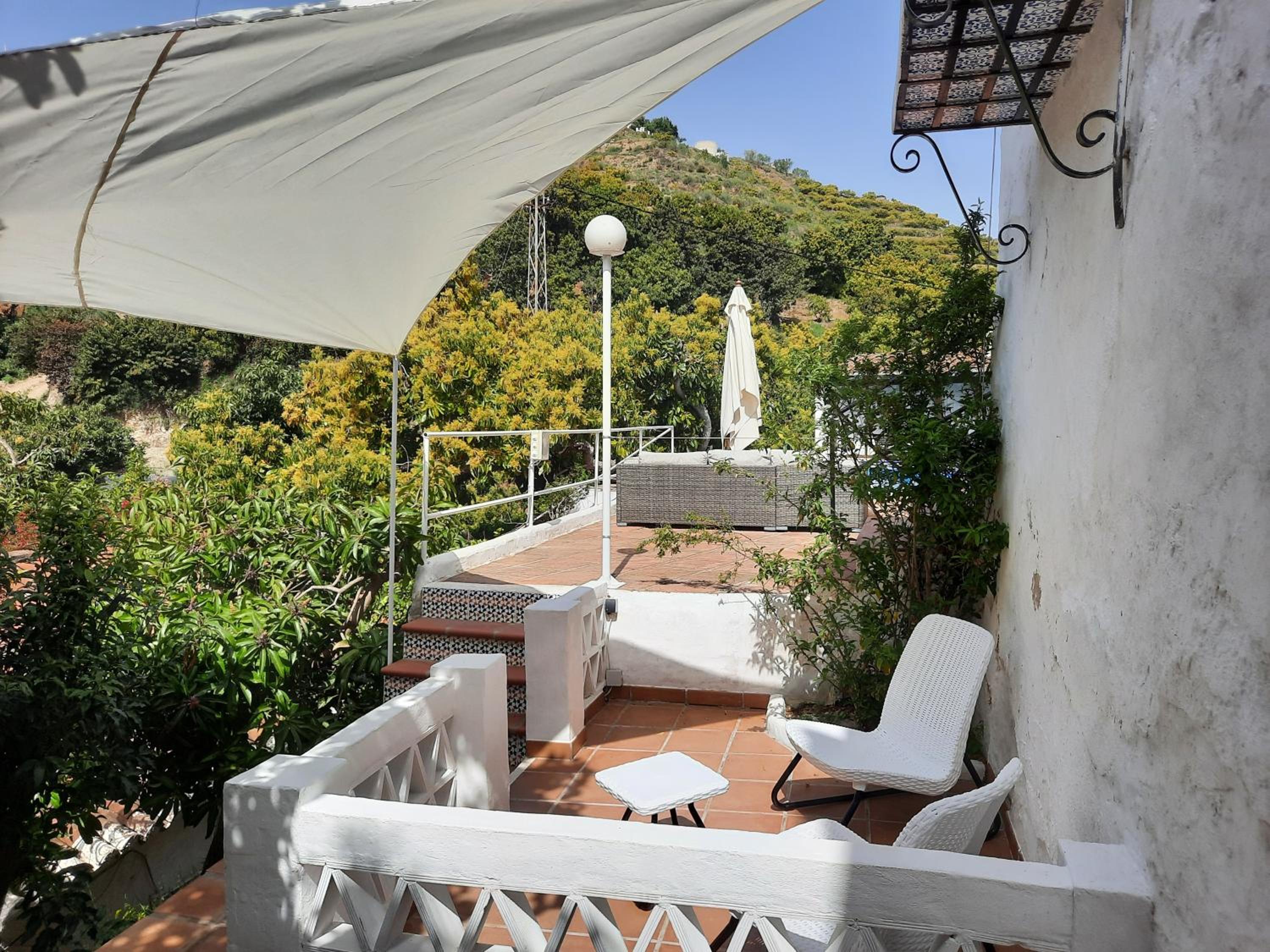 Double Room with Mountain View - Photo 2