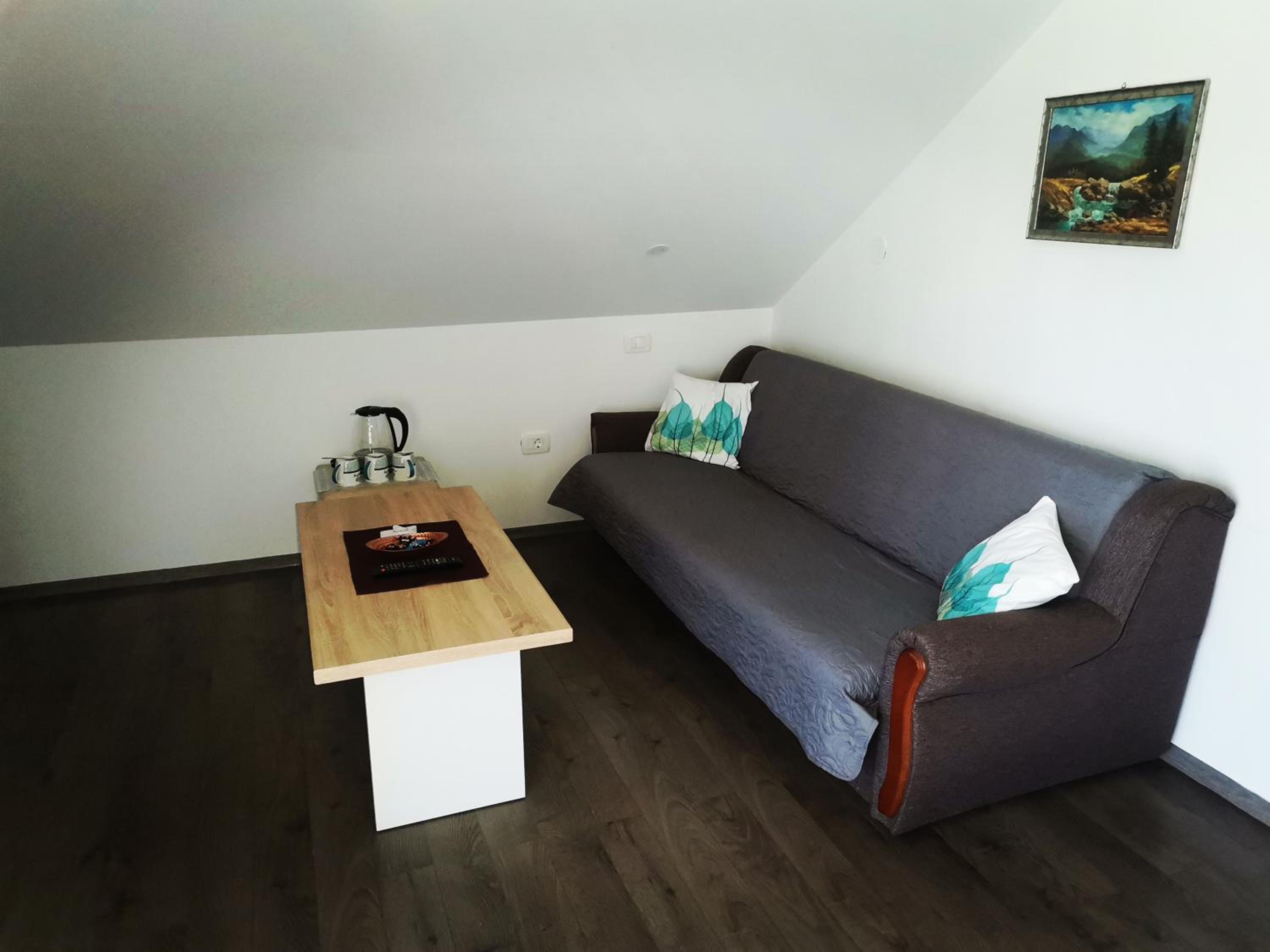 Twin Room - Photo 24