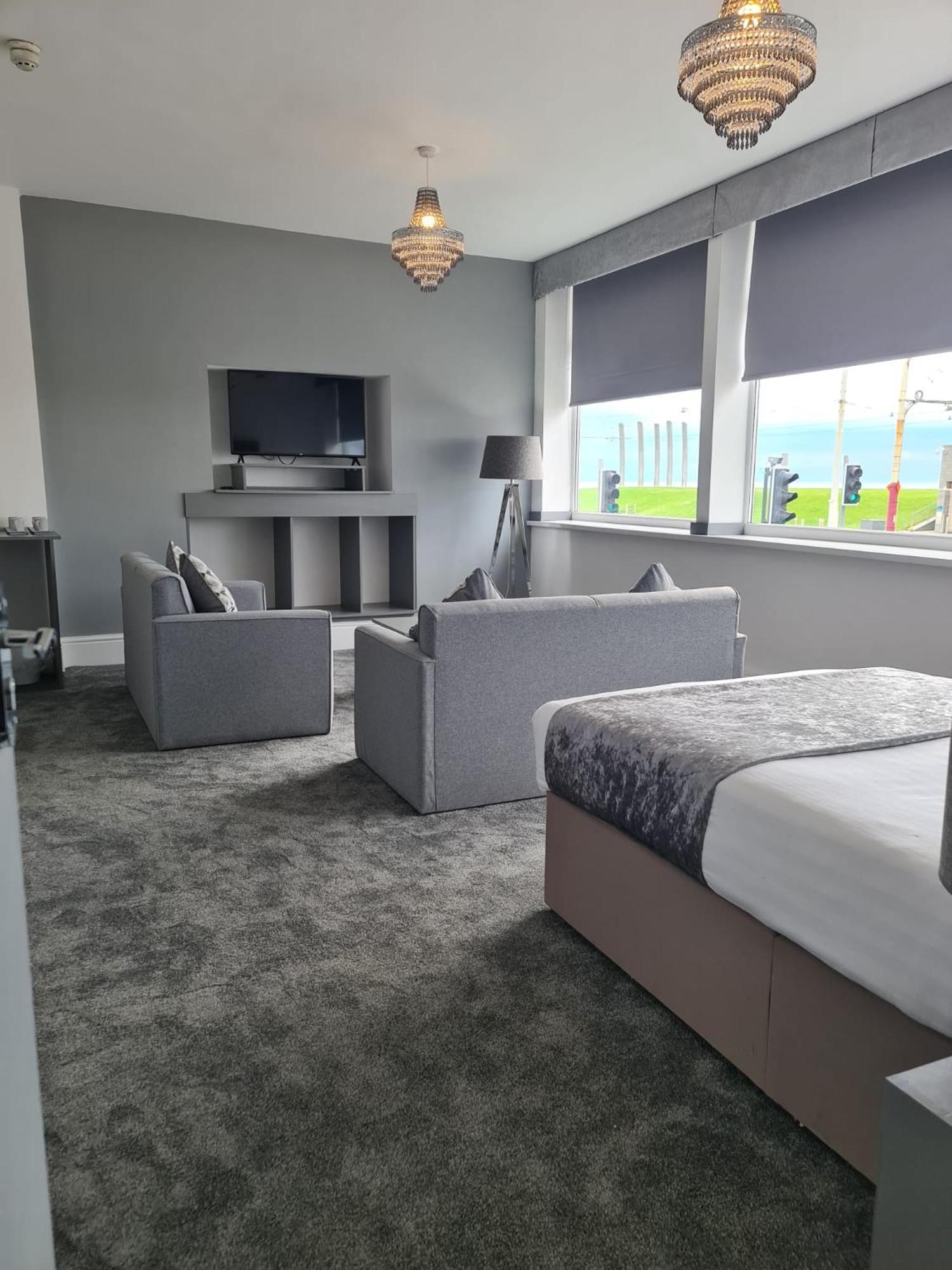 King Suite with Sea View photo 1