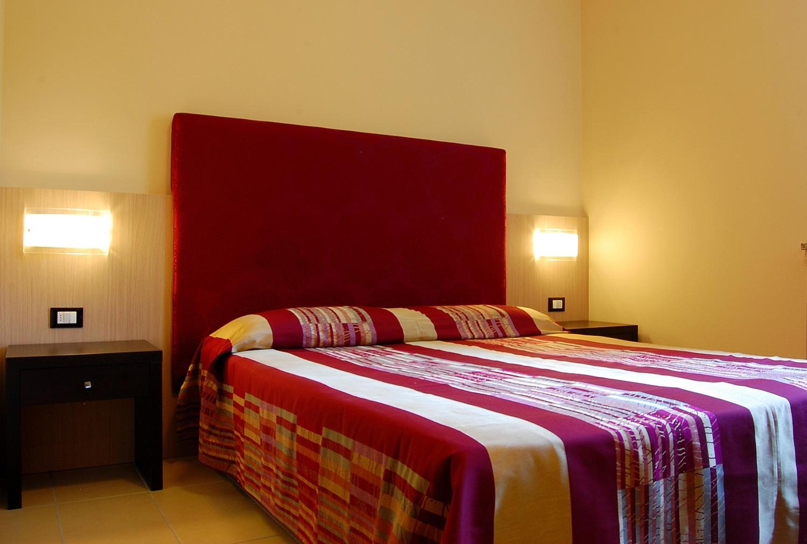 Double Room - Photo 7