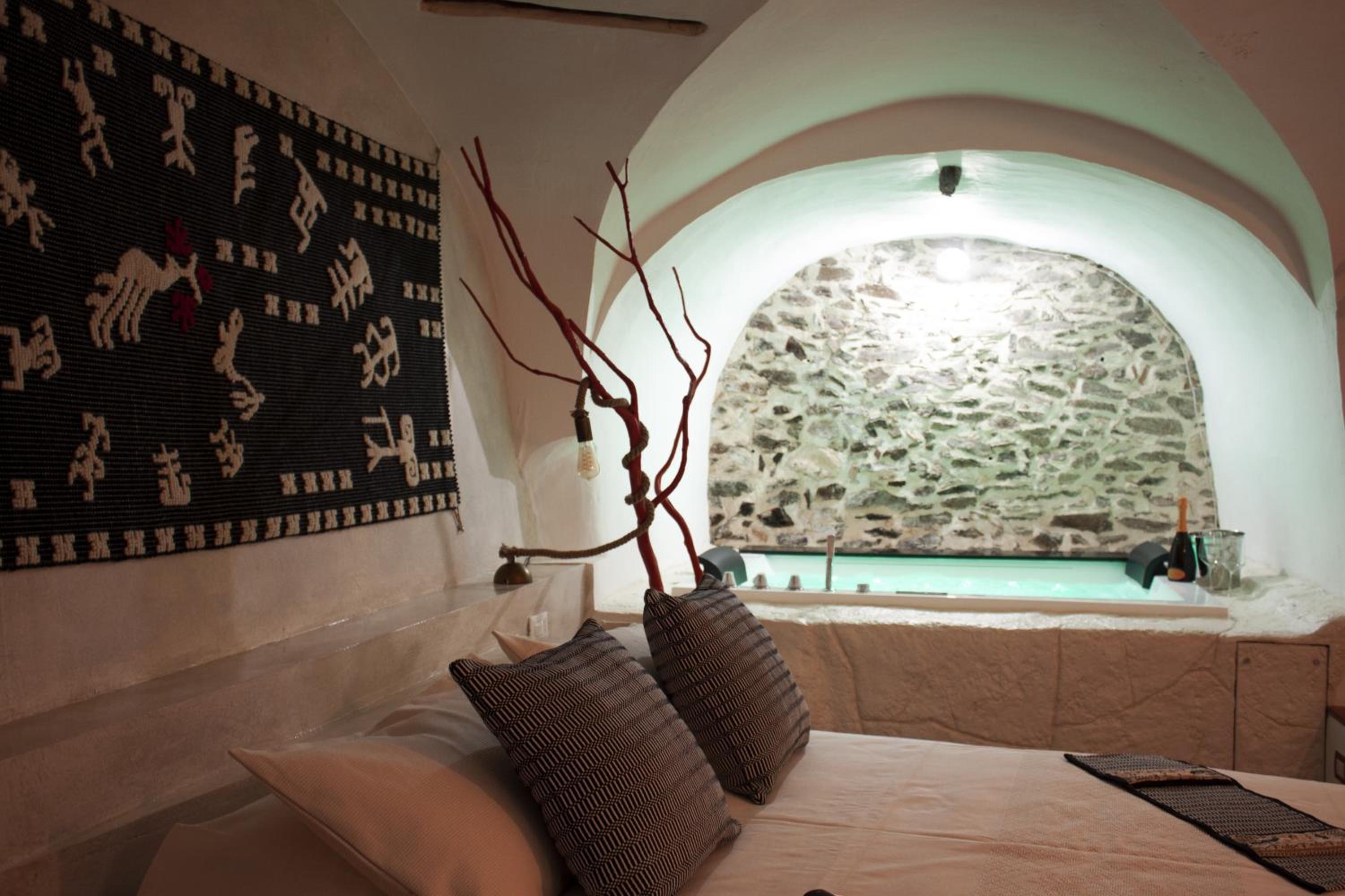 Deluxe Suite with Spa Bath photo 3
