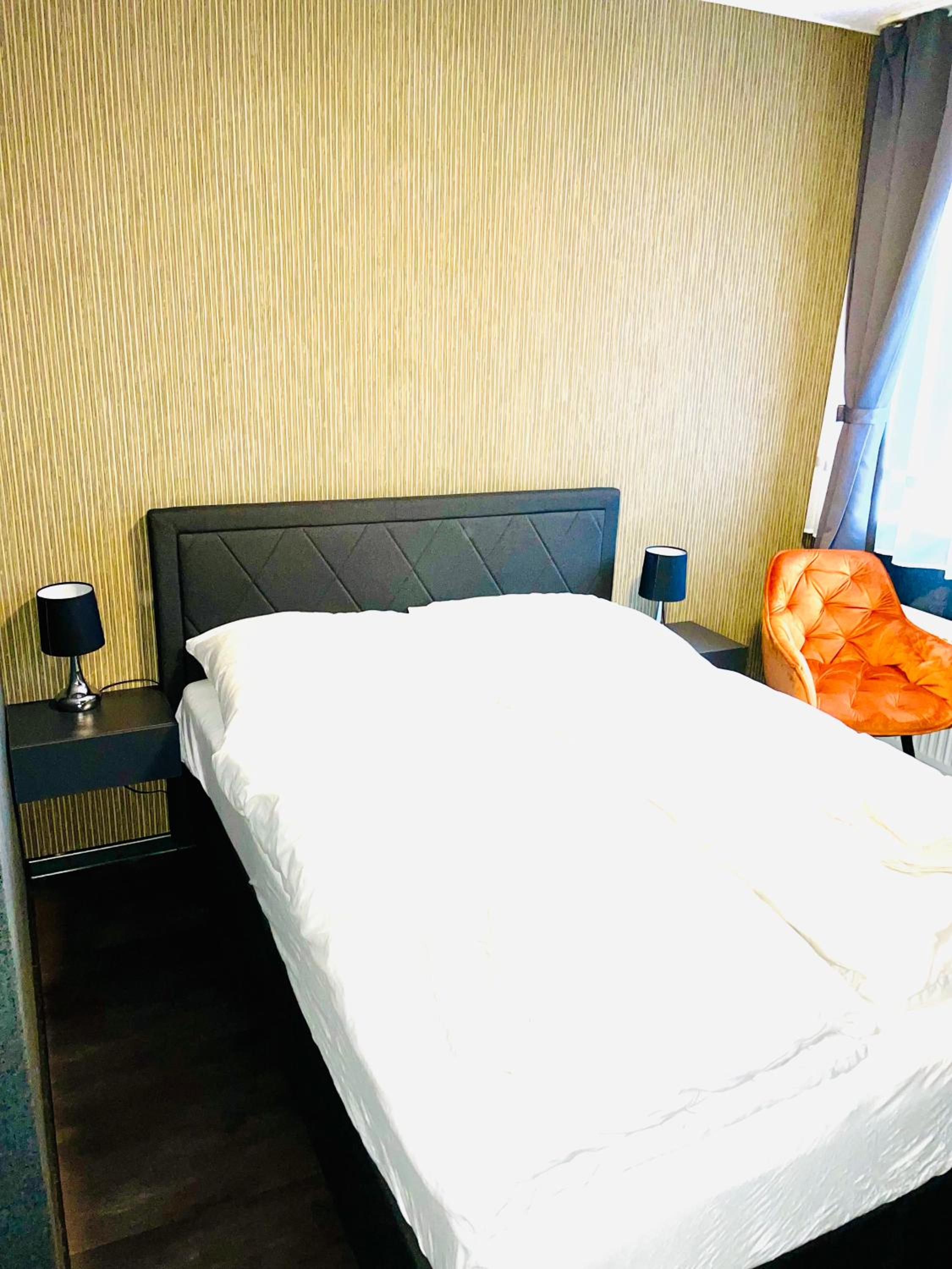 Double Room with Private Bathroom photo 3