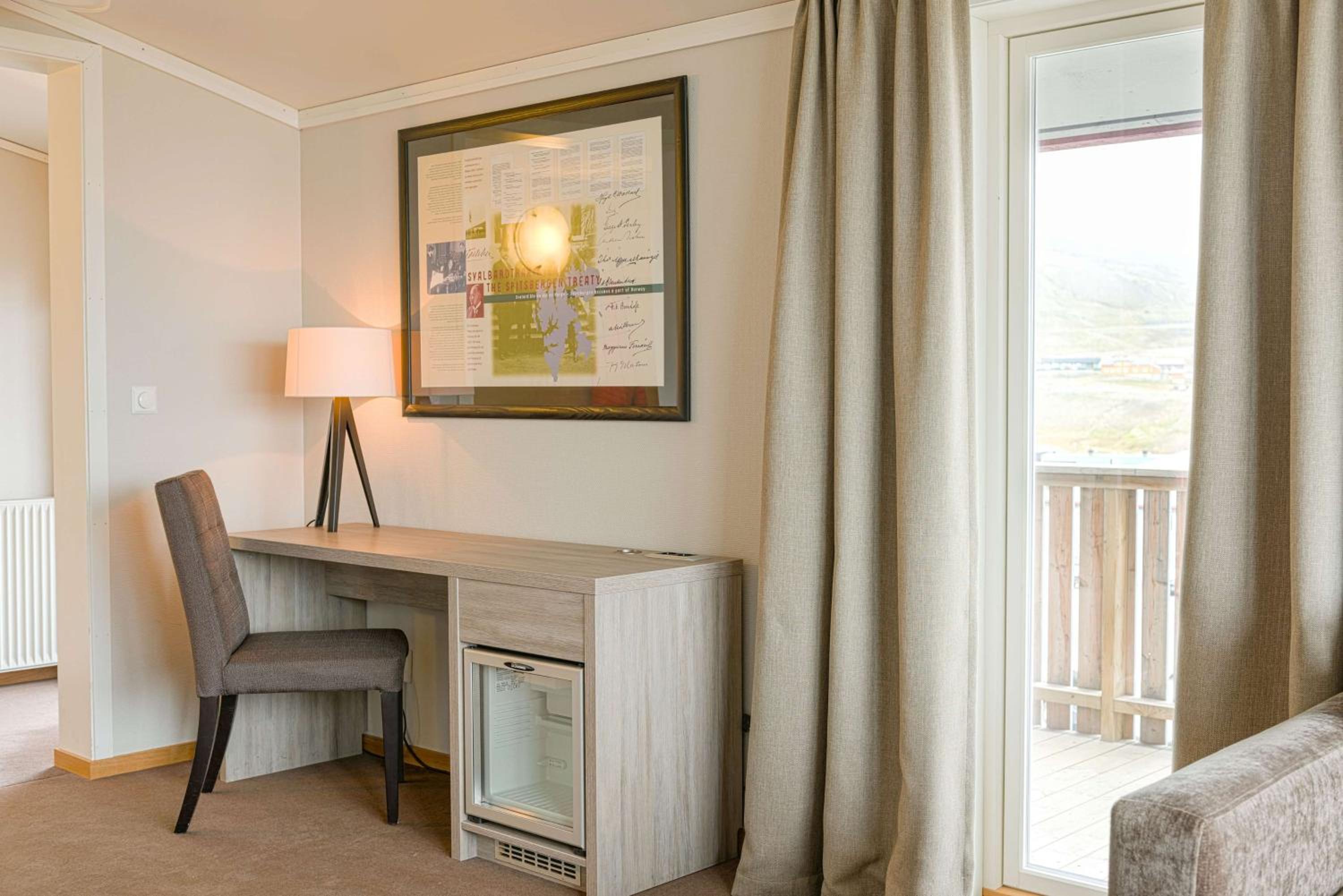 Family Room - Photo 8