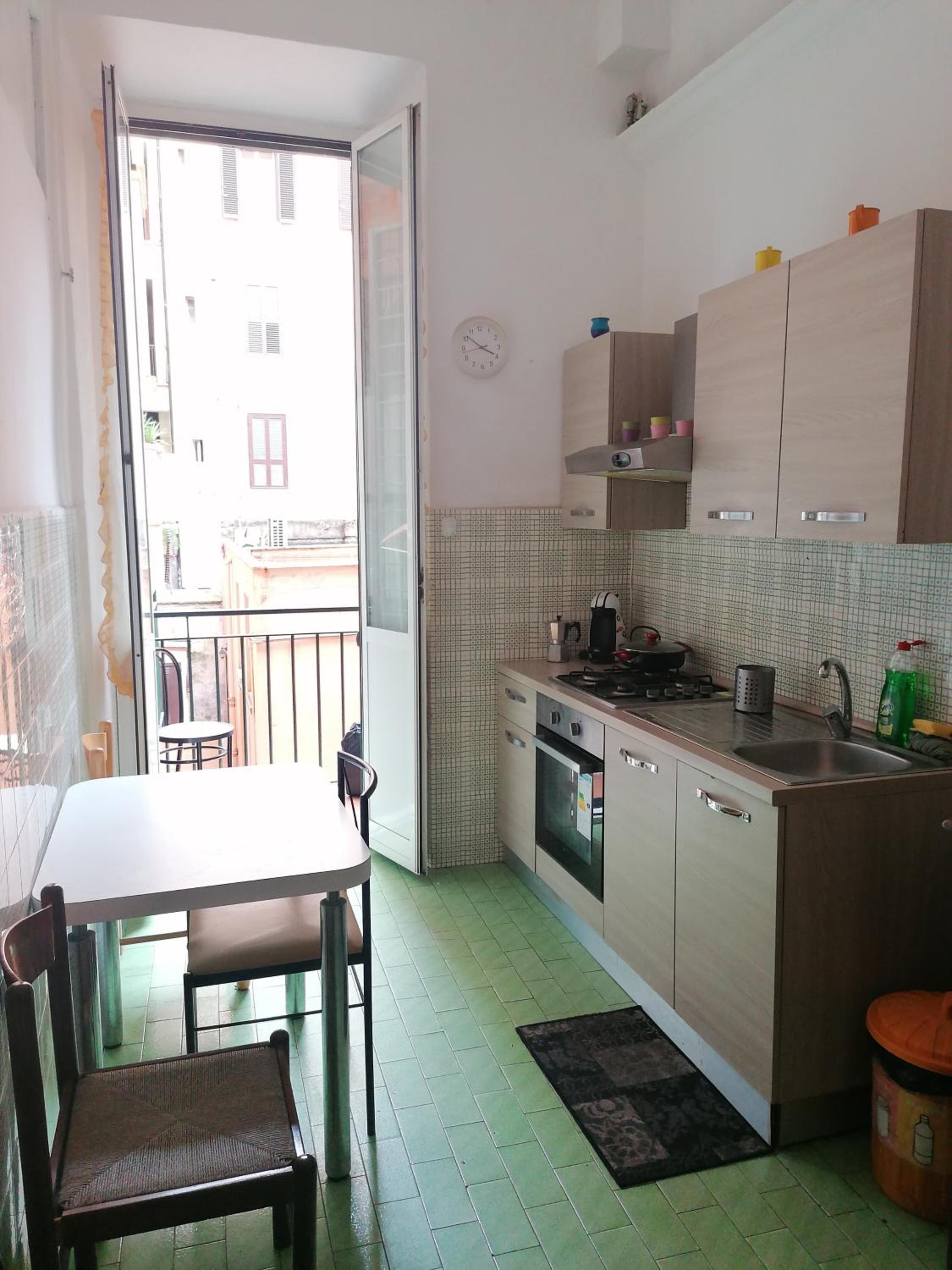 Standard Twin Room with Shared Bathroom