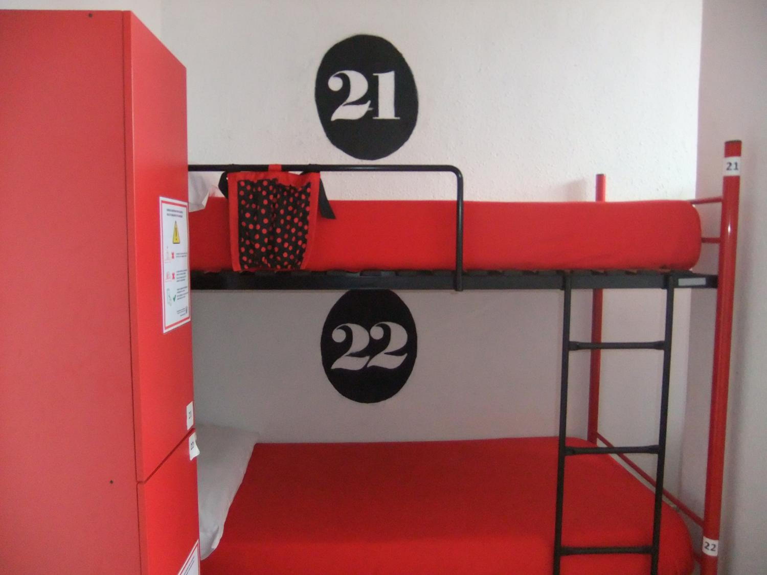 Cama en Habitación Compartida Mixta de 6 Camas