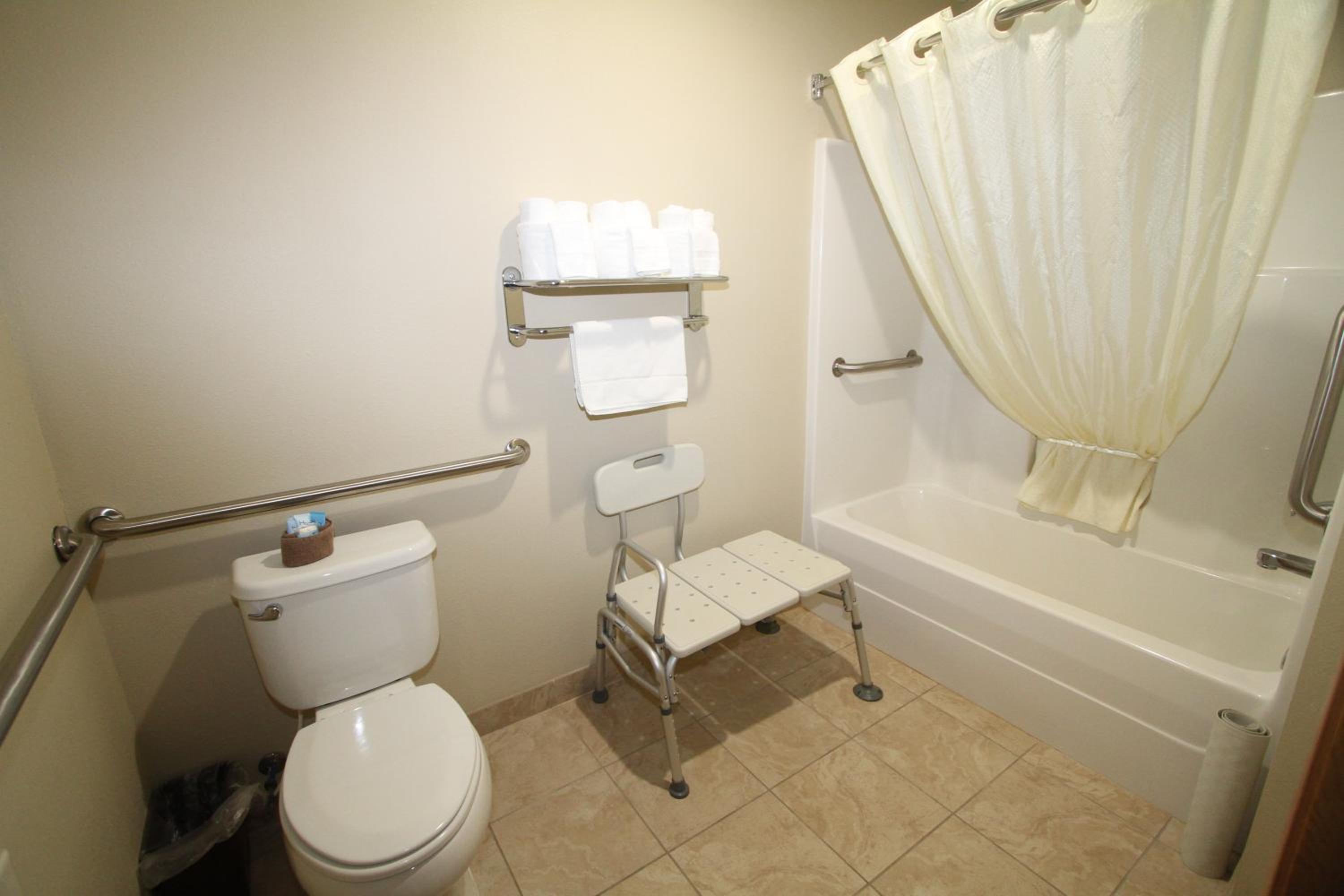 King Room - Disability Access photo 3
