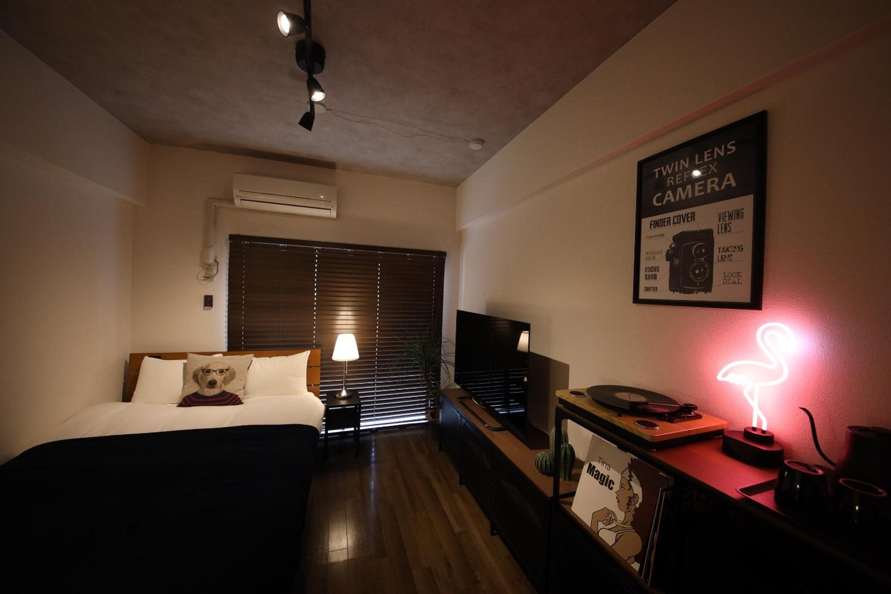 Standard Room (One Double Bed) with Kitchen - Non-Smoking - Cleaning Fee Extra - No Cleaning for Consecutive Night Stays — the supplier's photographs — photo 2
