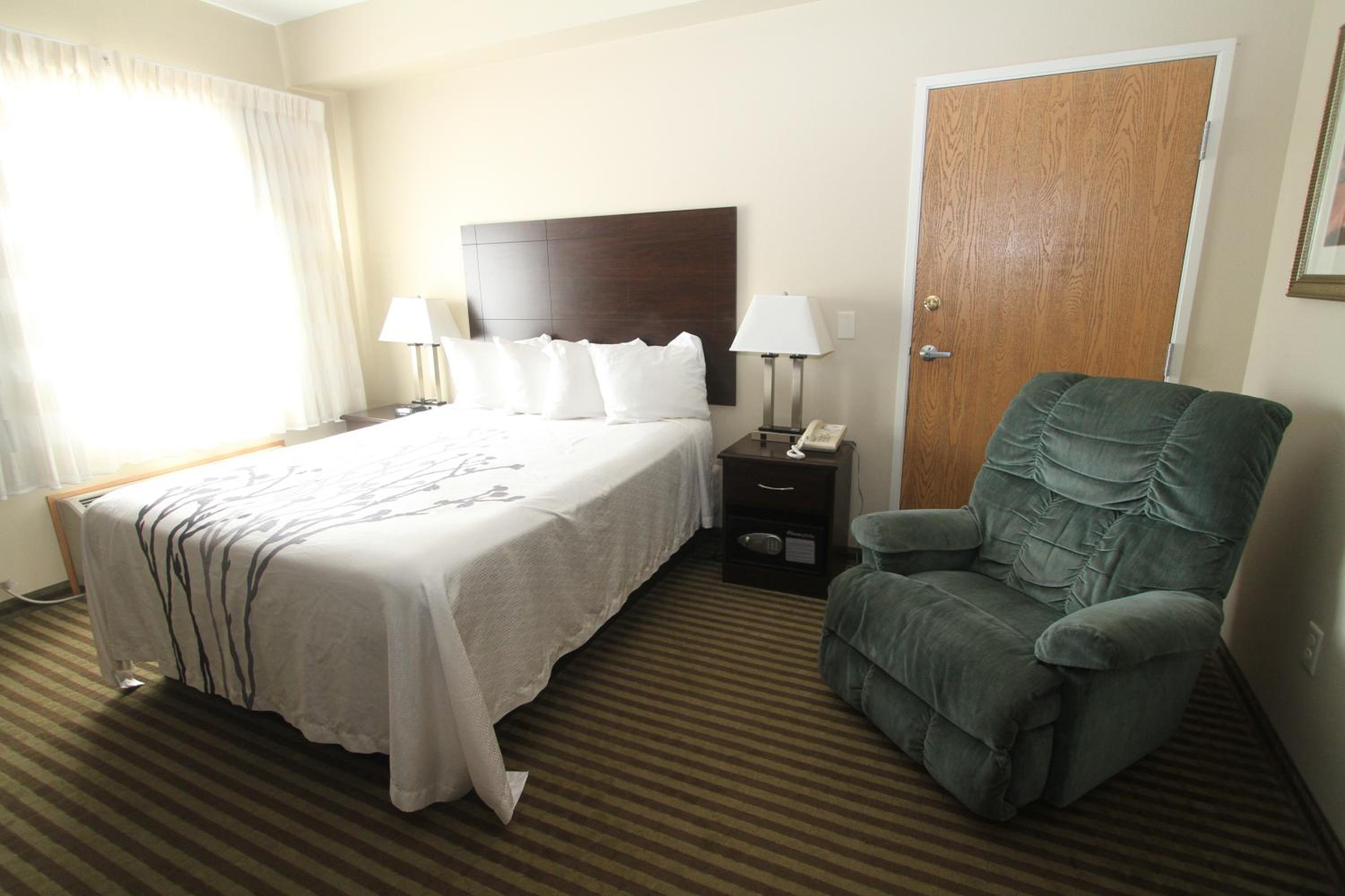 Queen Room - Disability Access