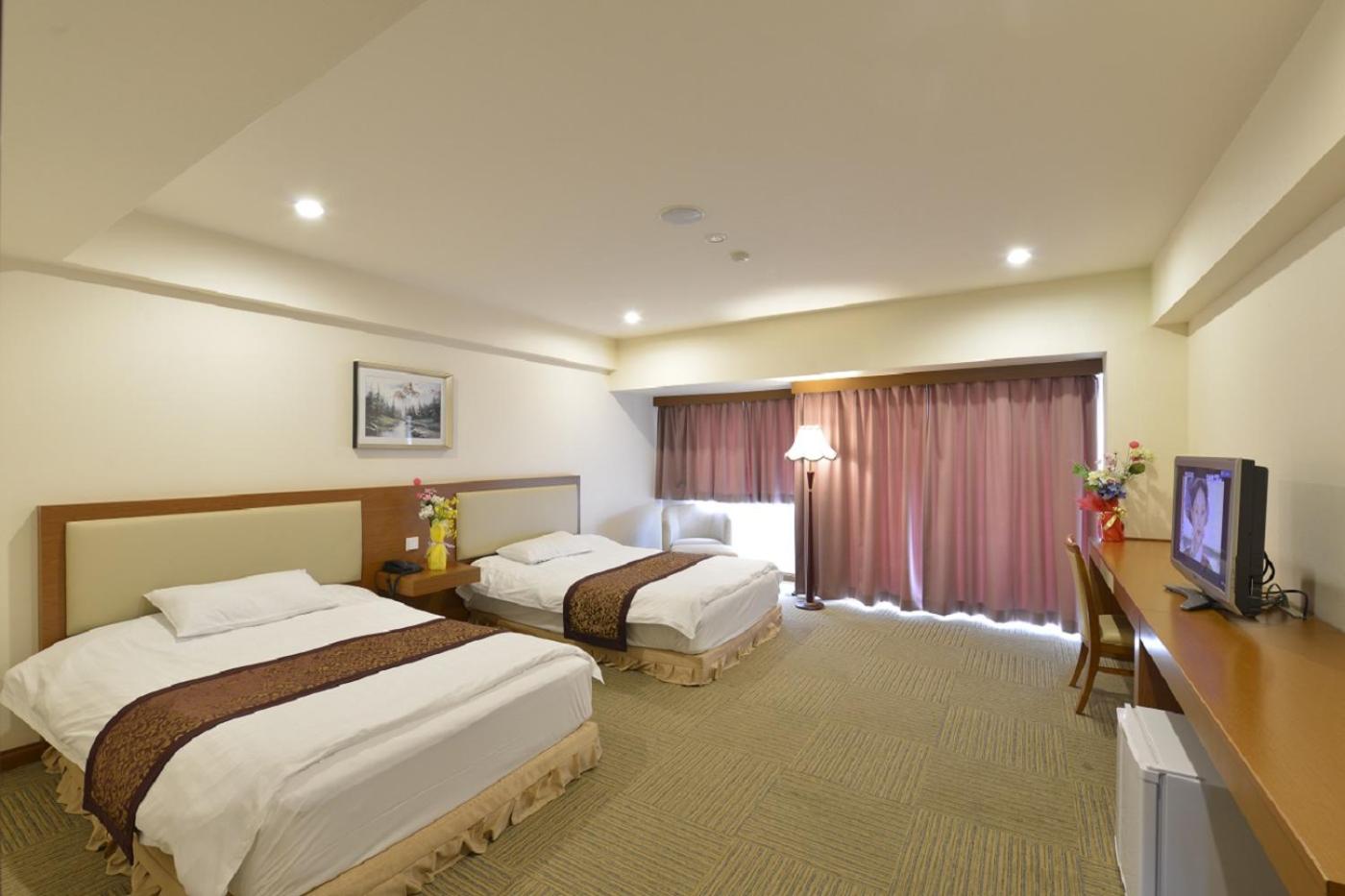 Twin Room - Photo 5