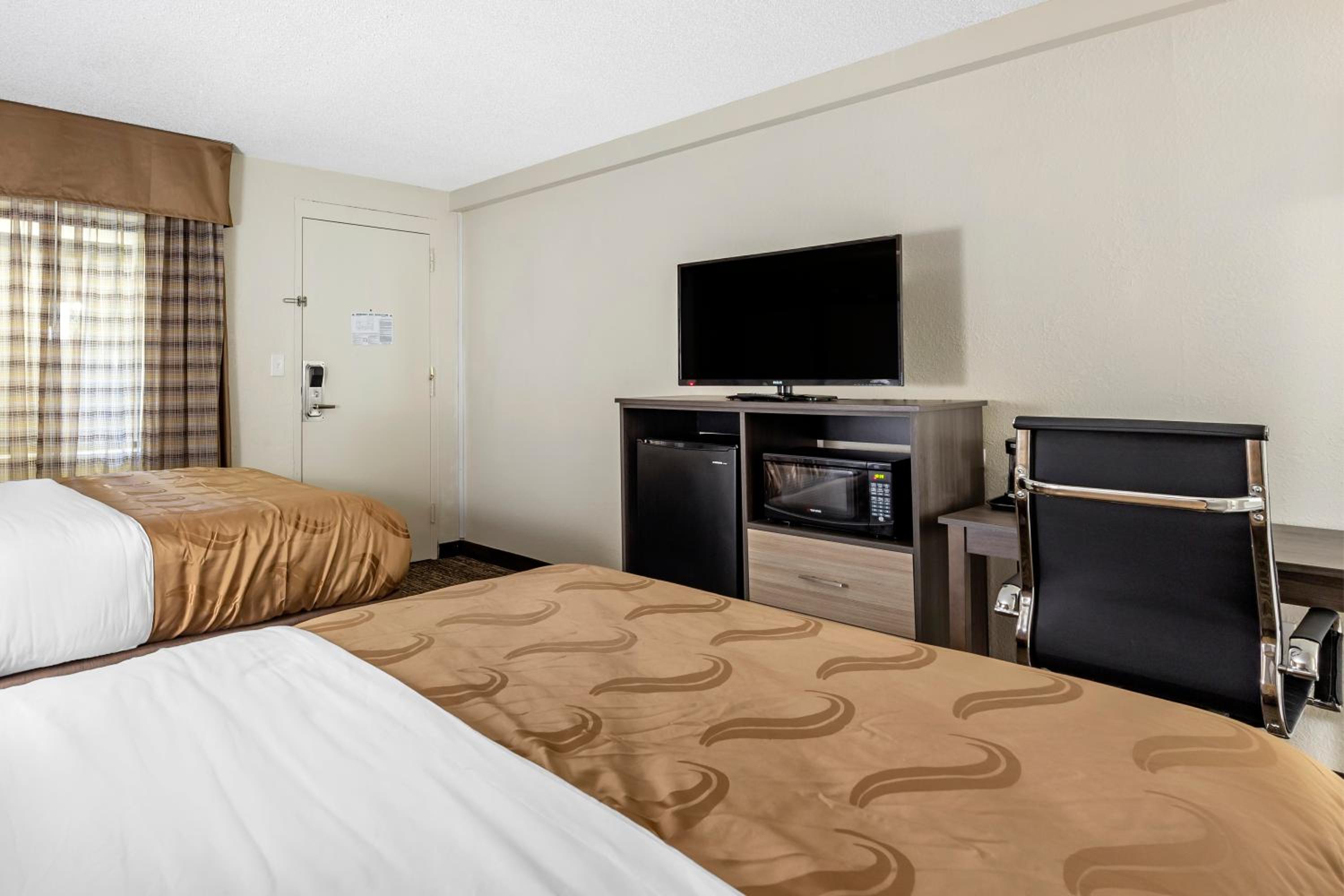 Standard Double Room with Two Double Beds - Non Smoking