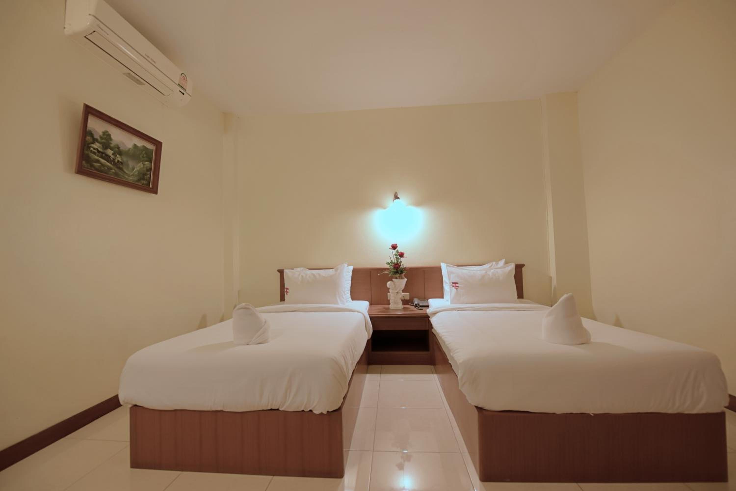 Deluxe Twin Room - Photo 1