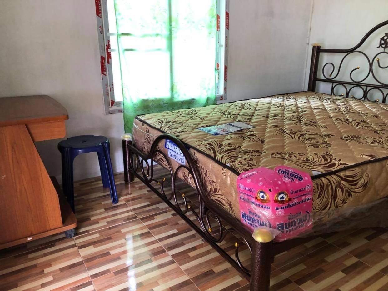 Queen Room with Garden View - Photo 4