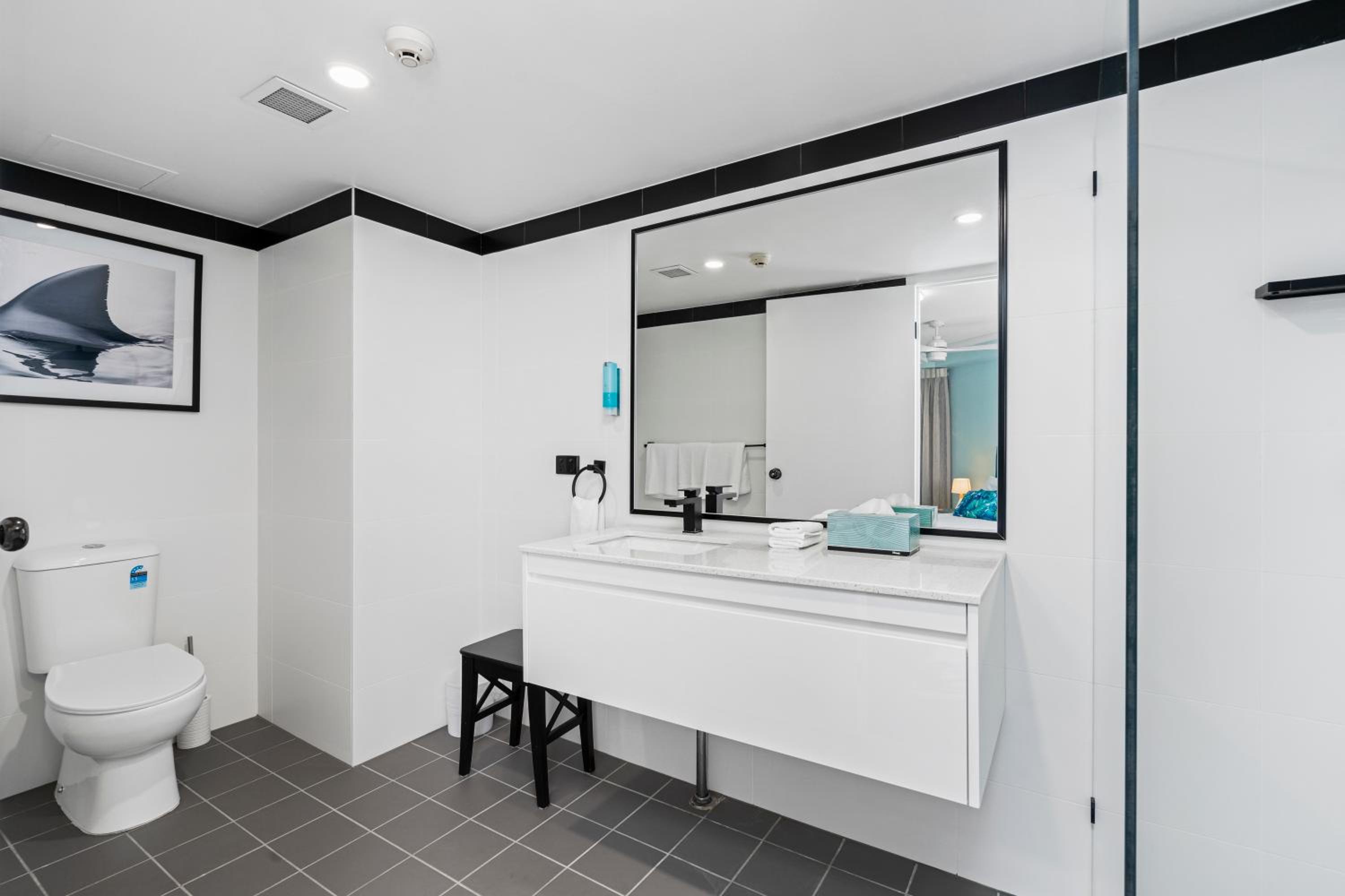 One-Bedroom Suite Deluxe - Photo 19