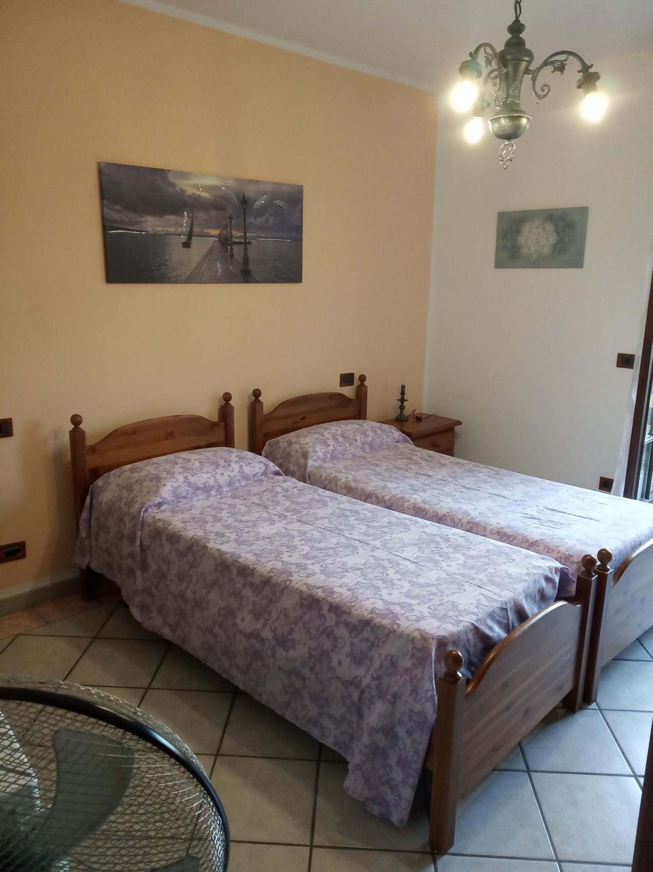 Budget Twin Room - Photo 1