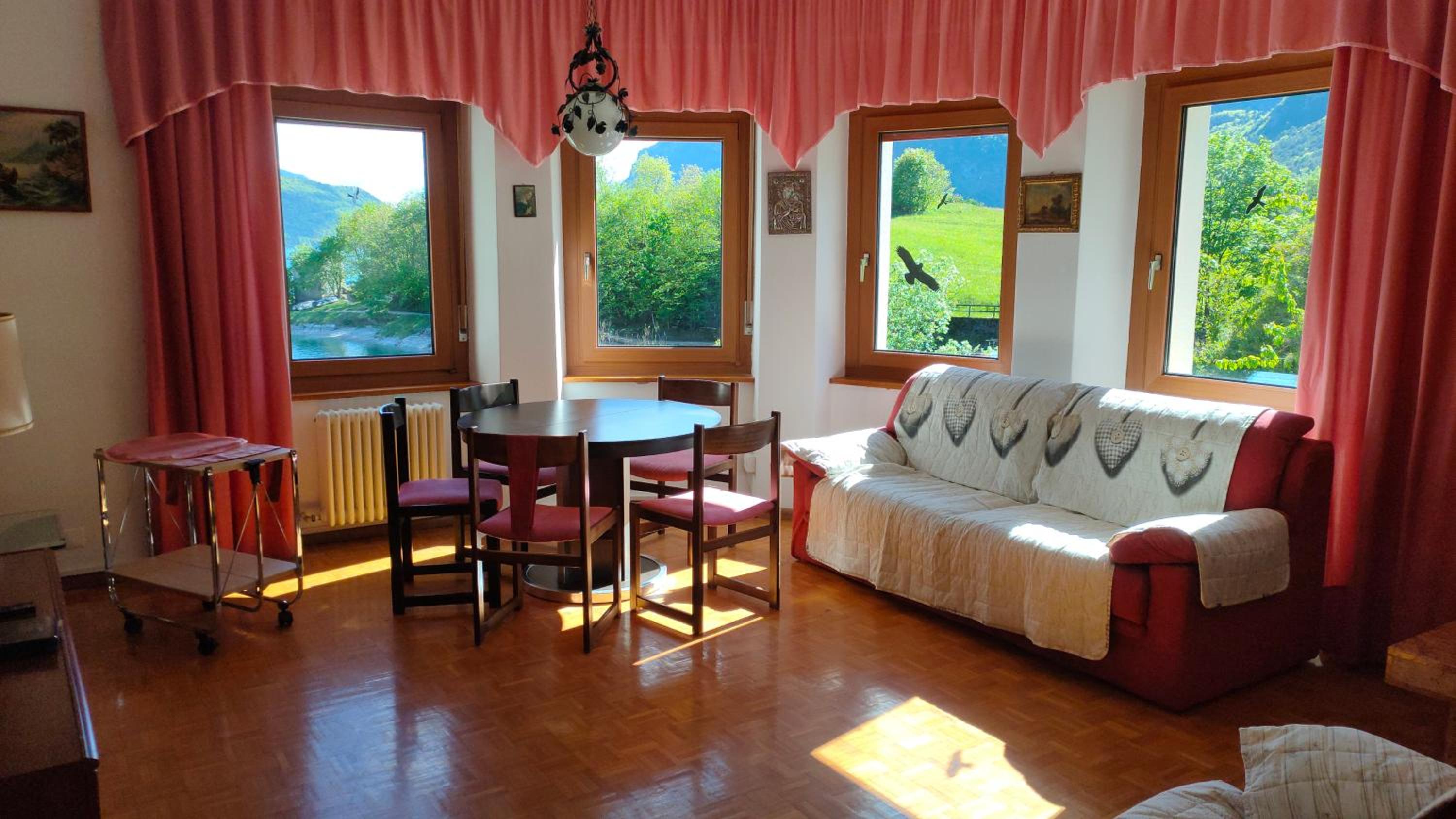 Apartment with Lake View photo 3