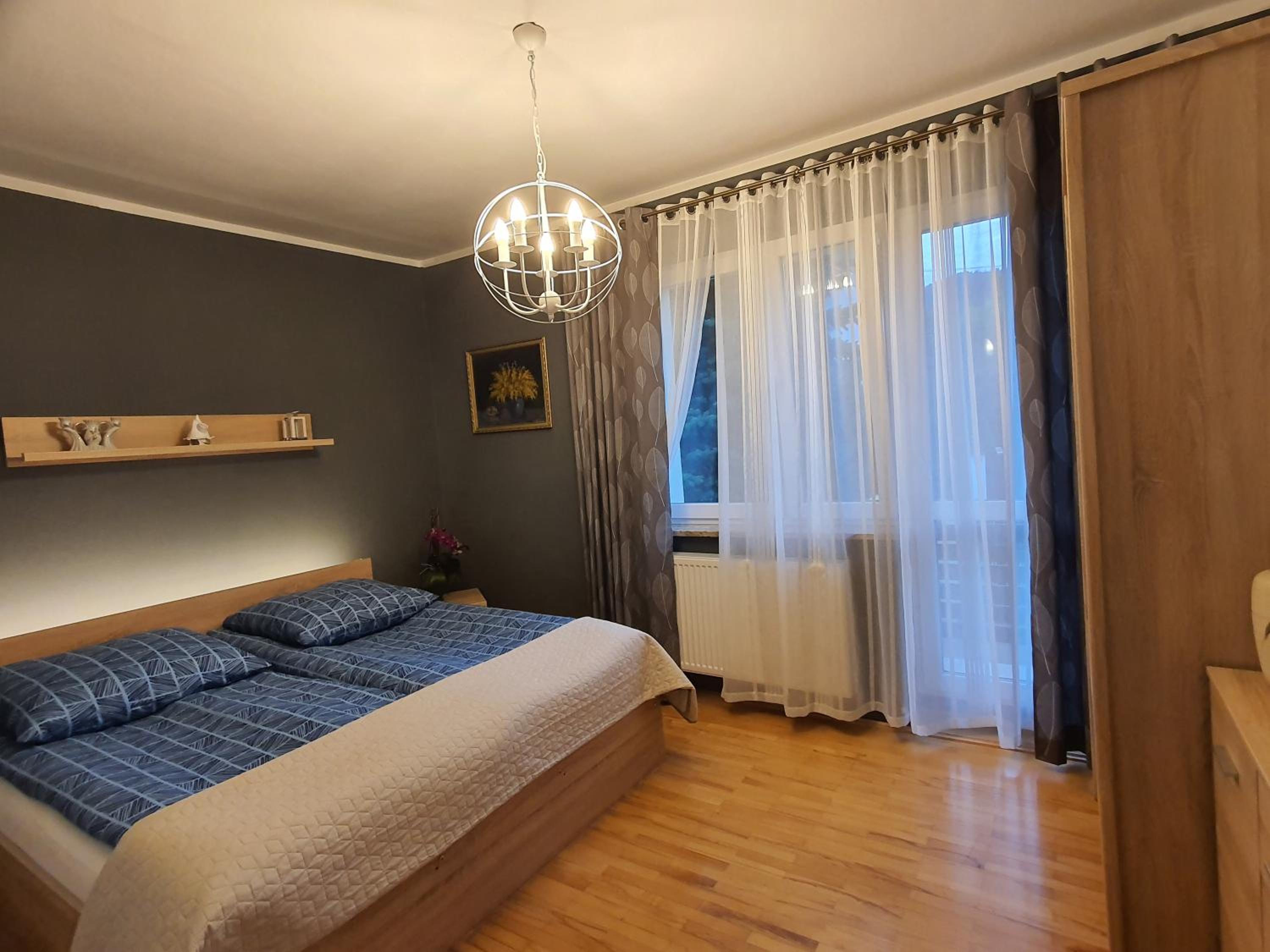 Three-Bedroom Apartment photo 2