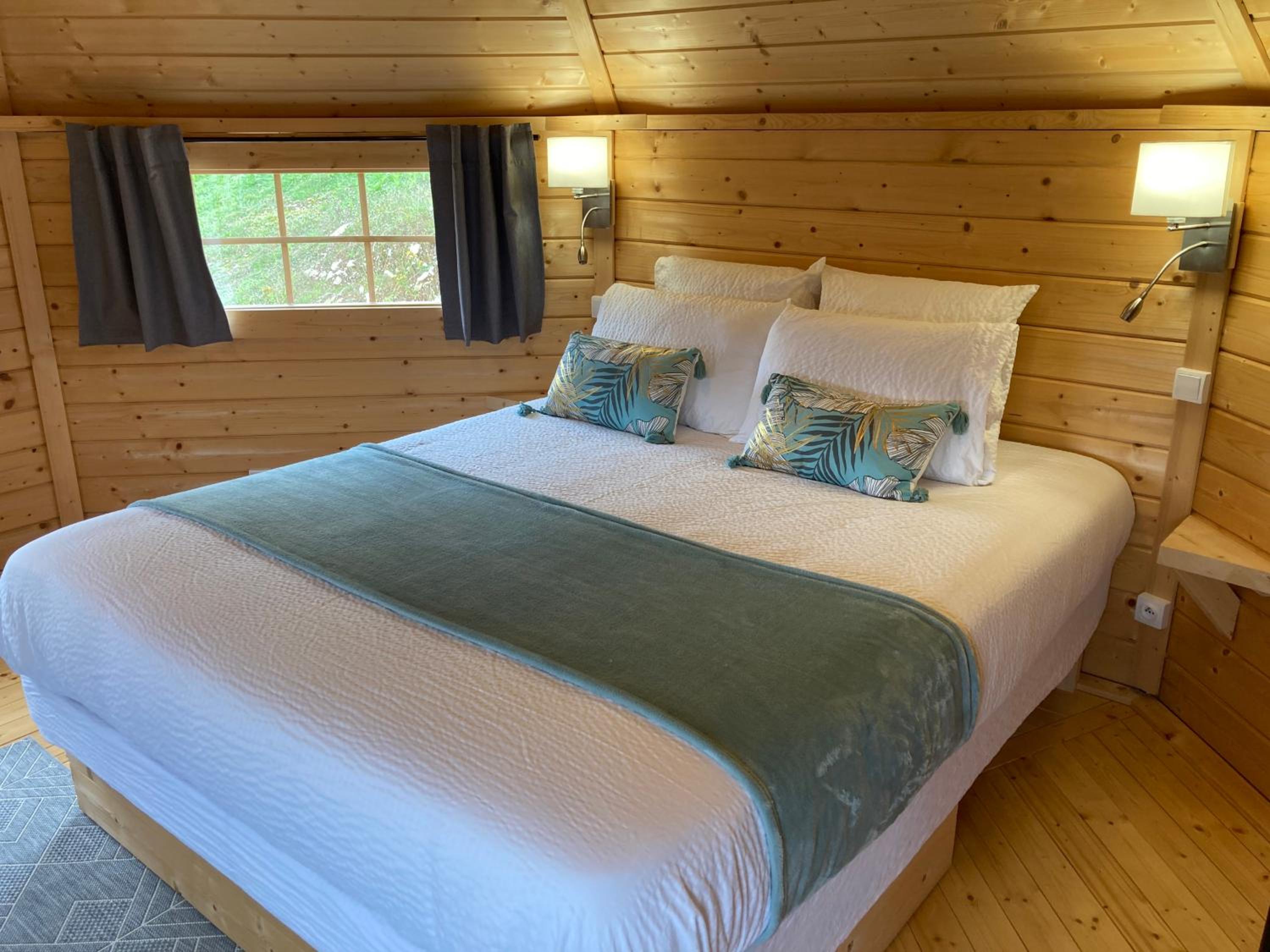 Double Room with Private External Bathroom photo 2