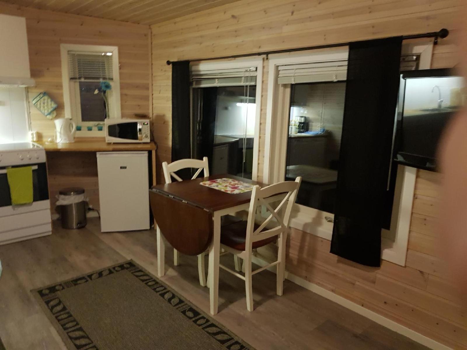 One-Bedroom Cottage - Photo 2
