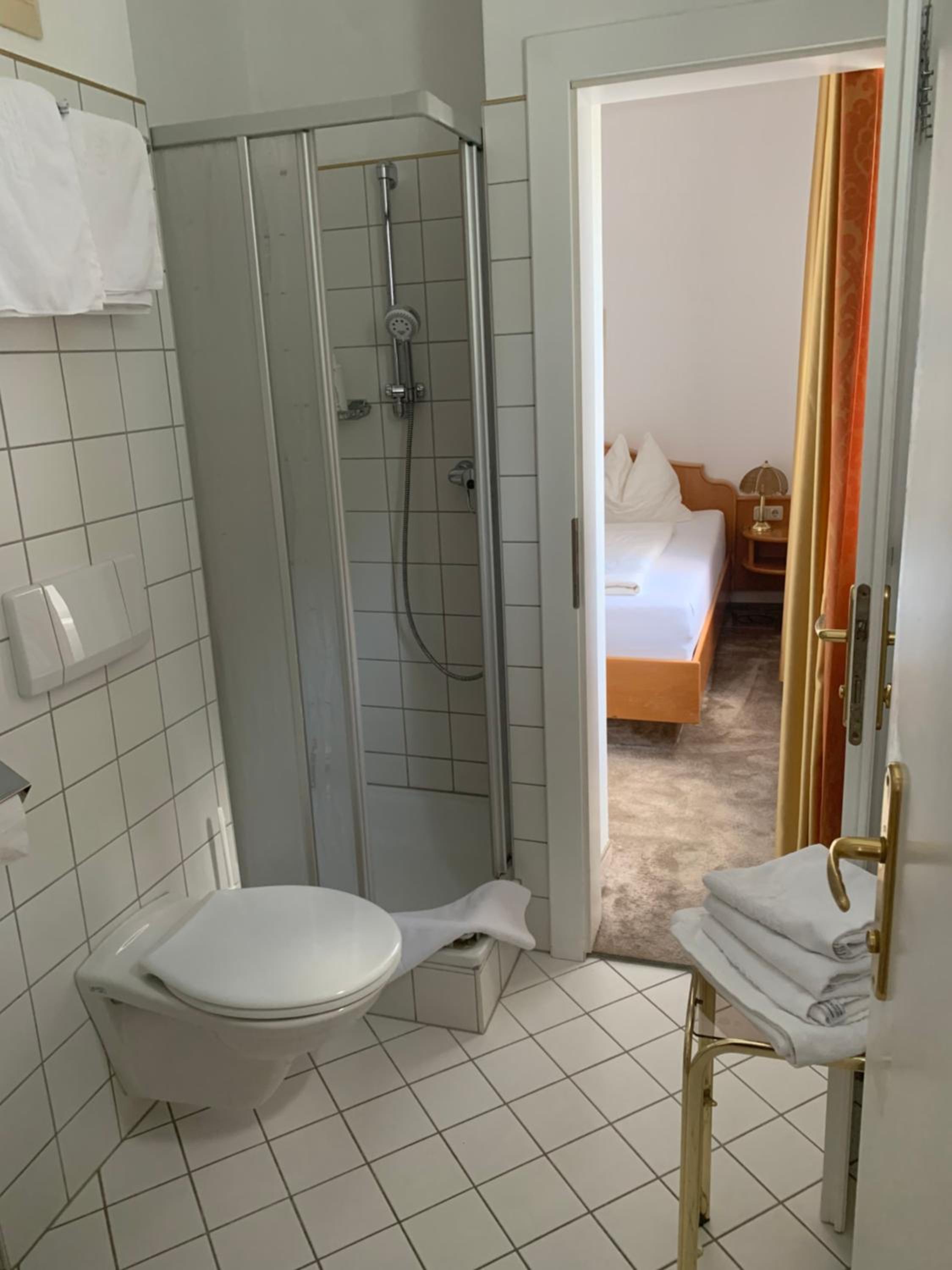 Budget Double or Twin Room - Photo 3