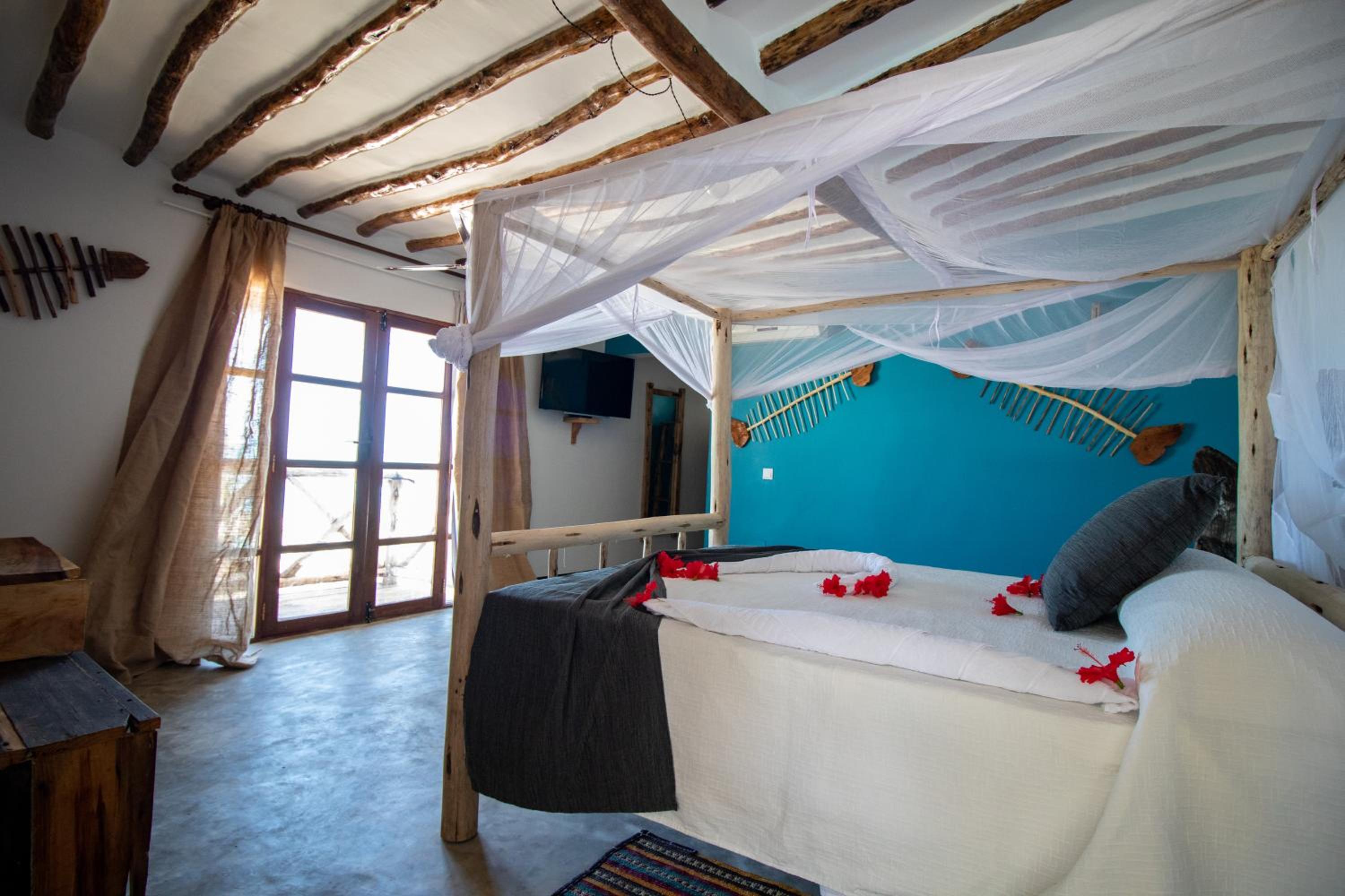 Suite with Terrace & Ocean View