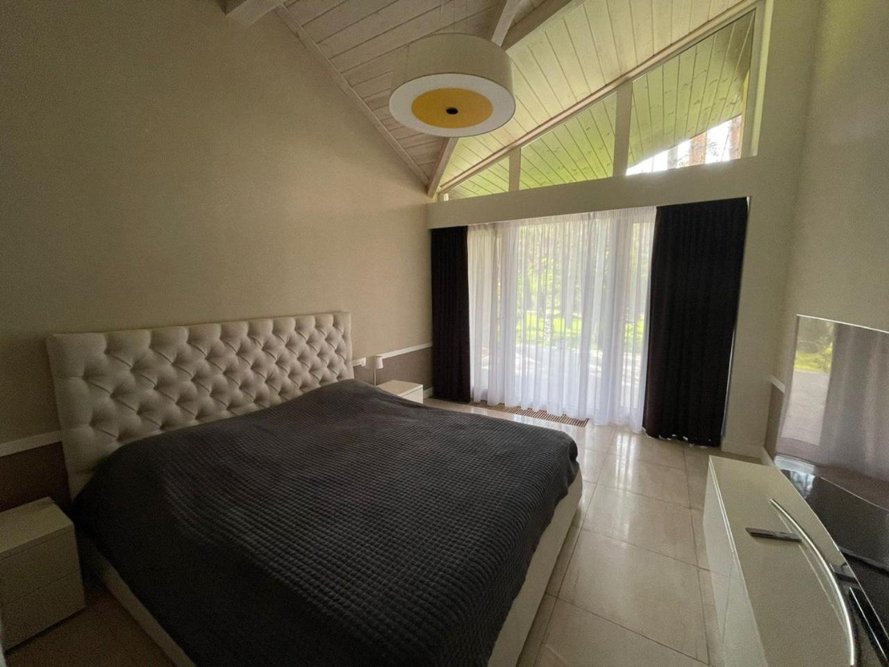 Villa photo 3