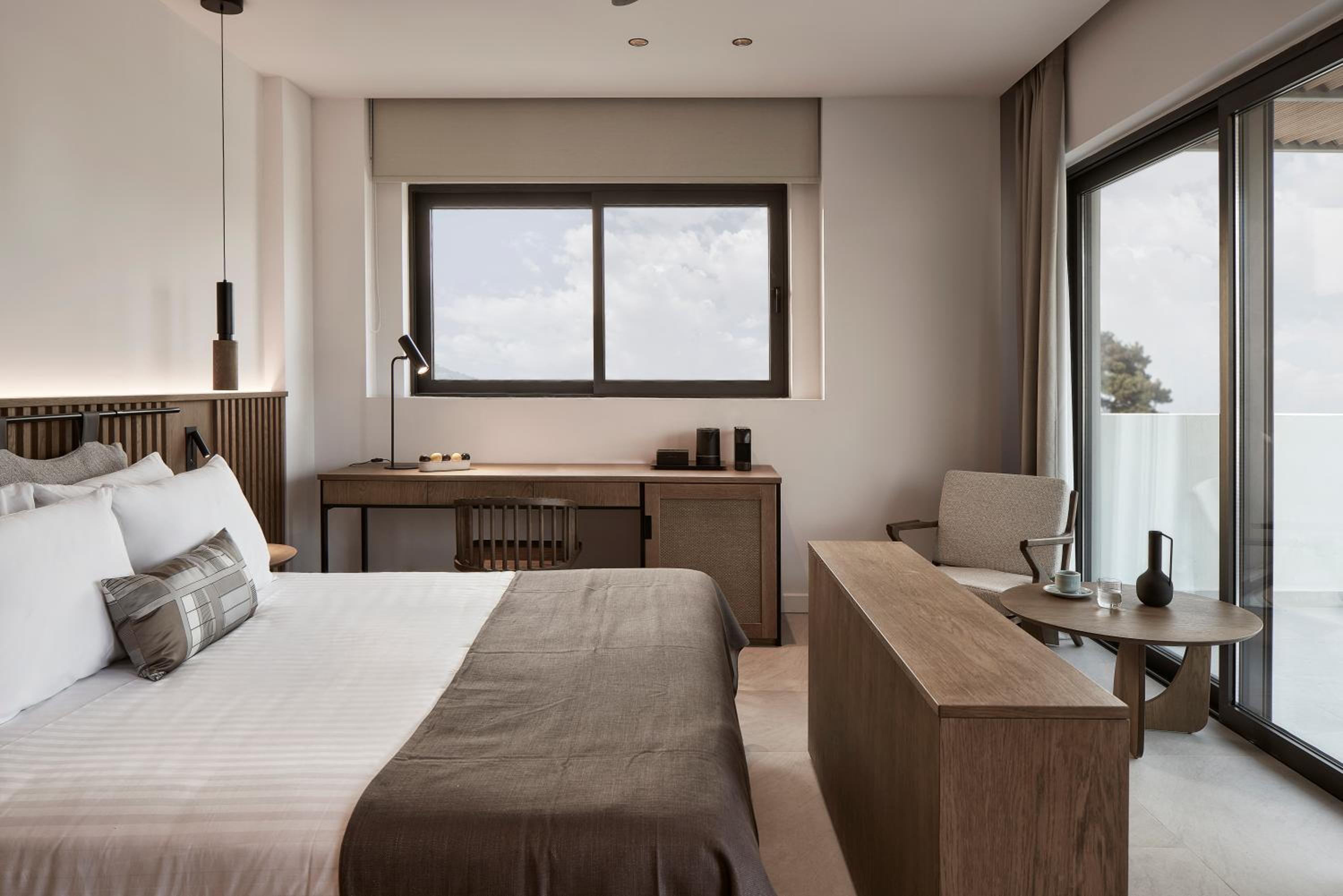 Junior Suite with Garden View - Photo 2
