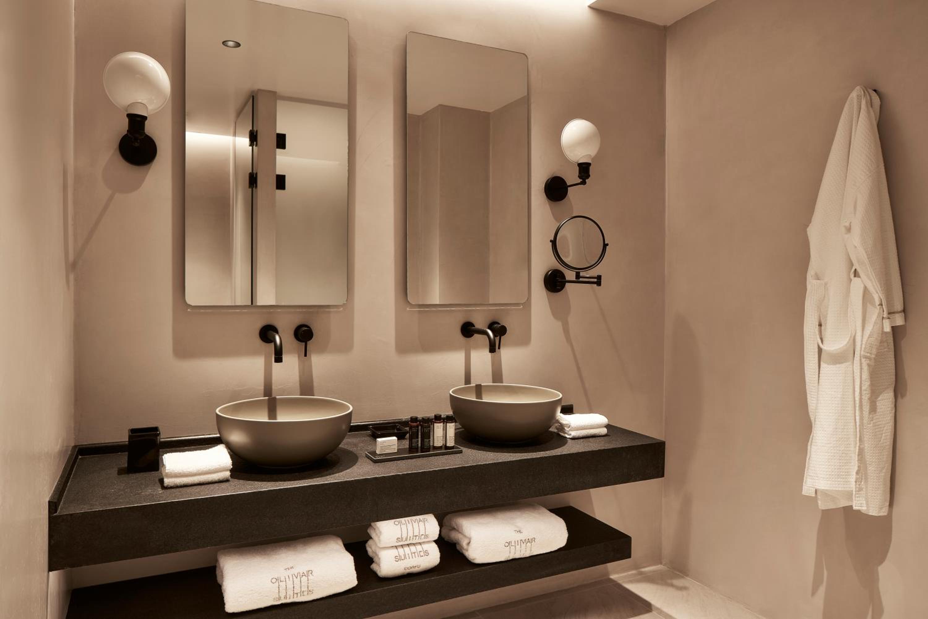 Junior Suite with Private Pool - Photo 4