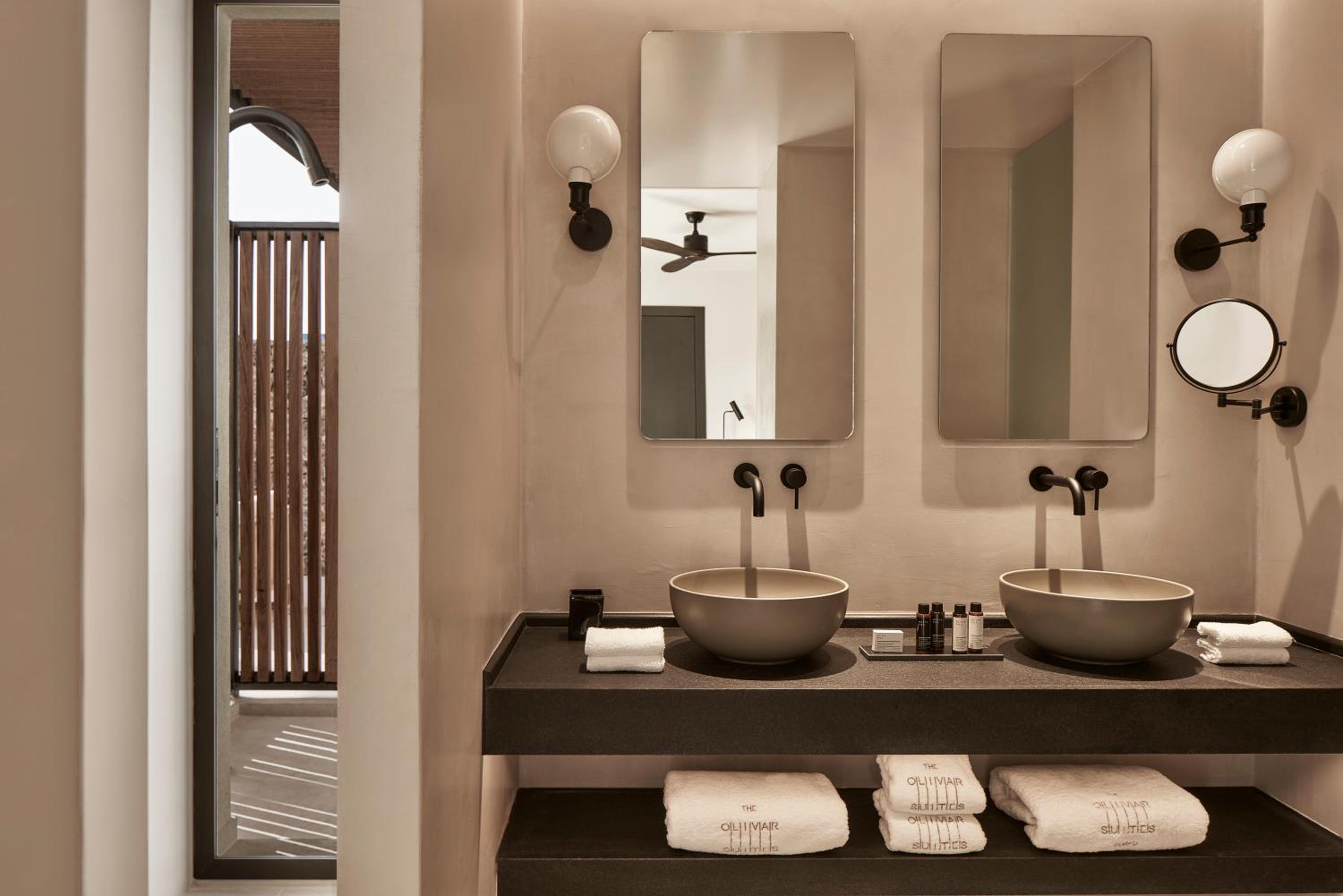 Majestic Suite with Private Pool - Photo 2
