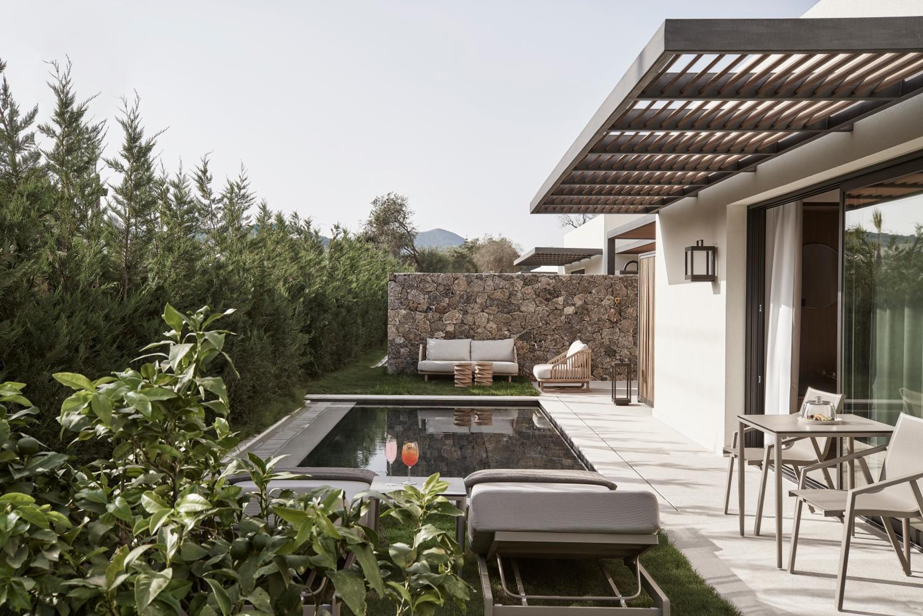 Majestic Suite with Private Pool - Photo 4