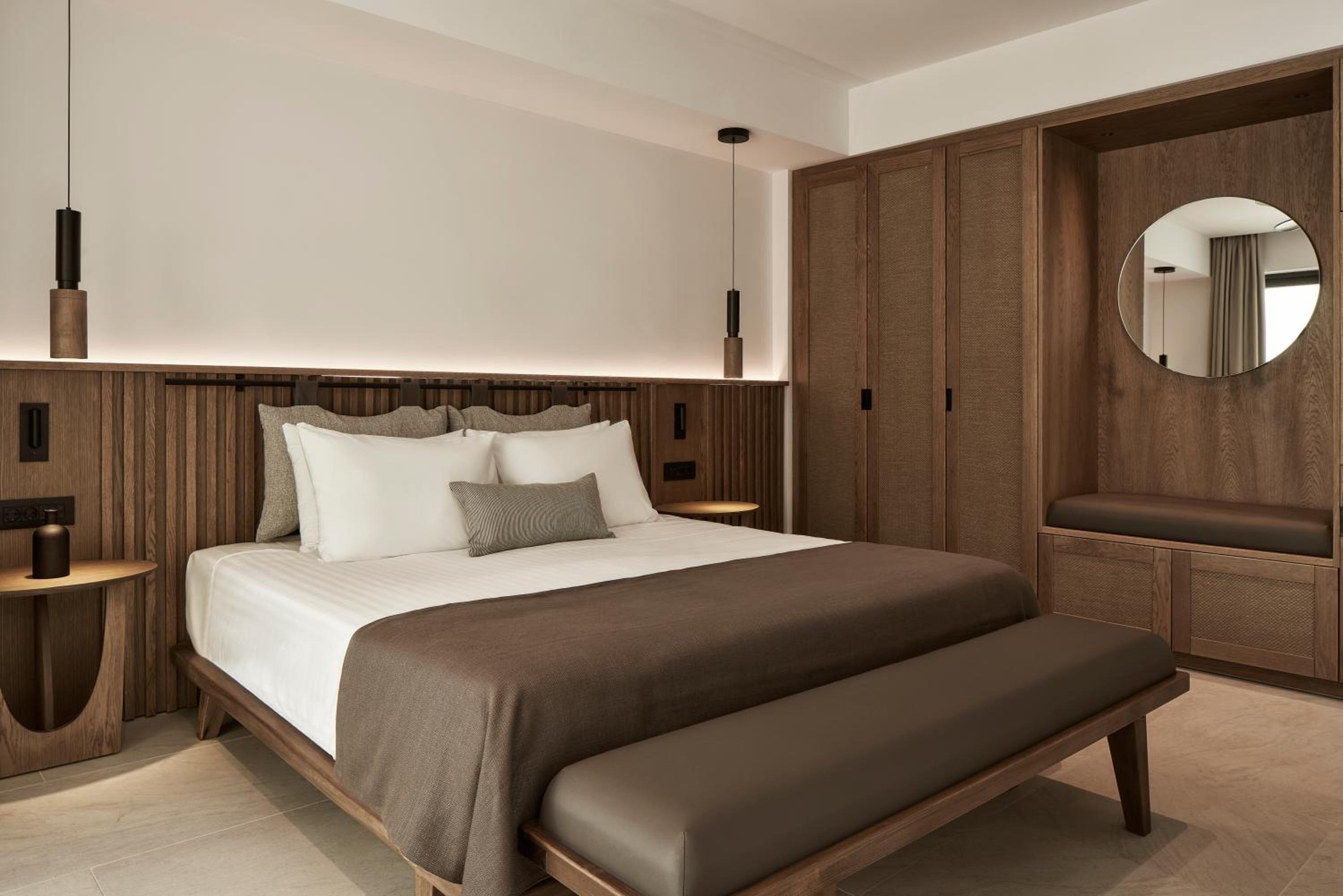 Executive Suite with Private Pool - Photo 1