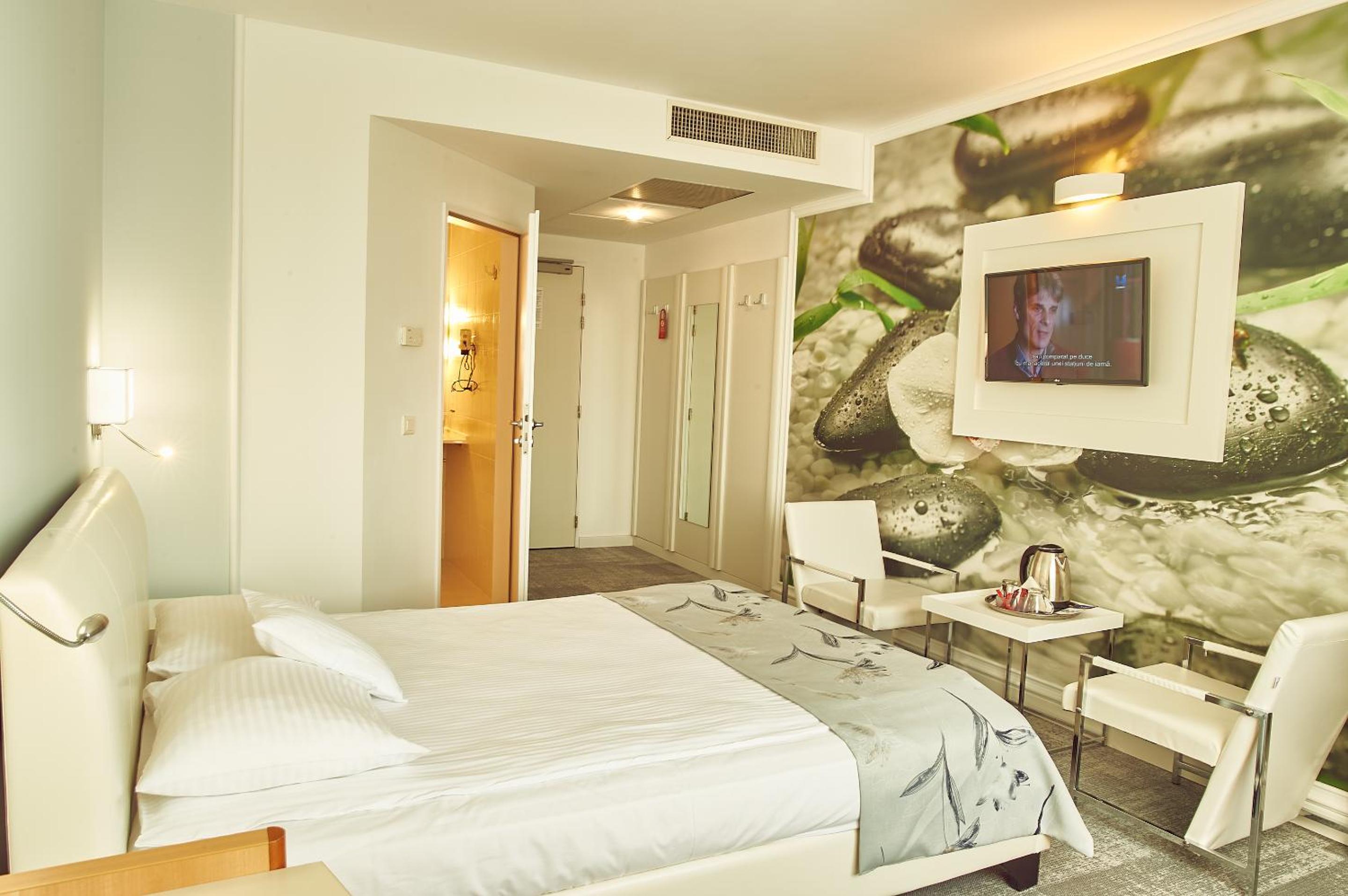 Standard Double Room - Photo 2