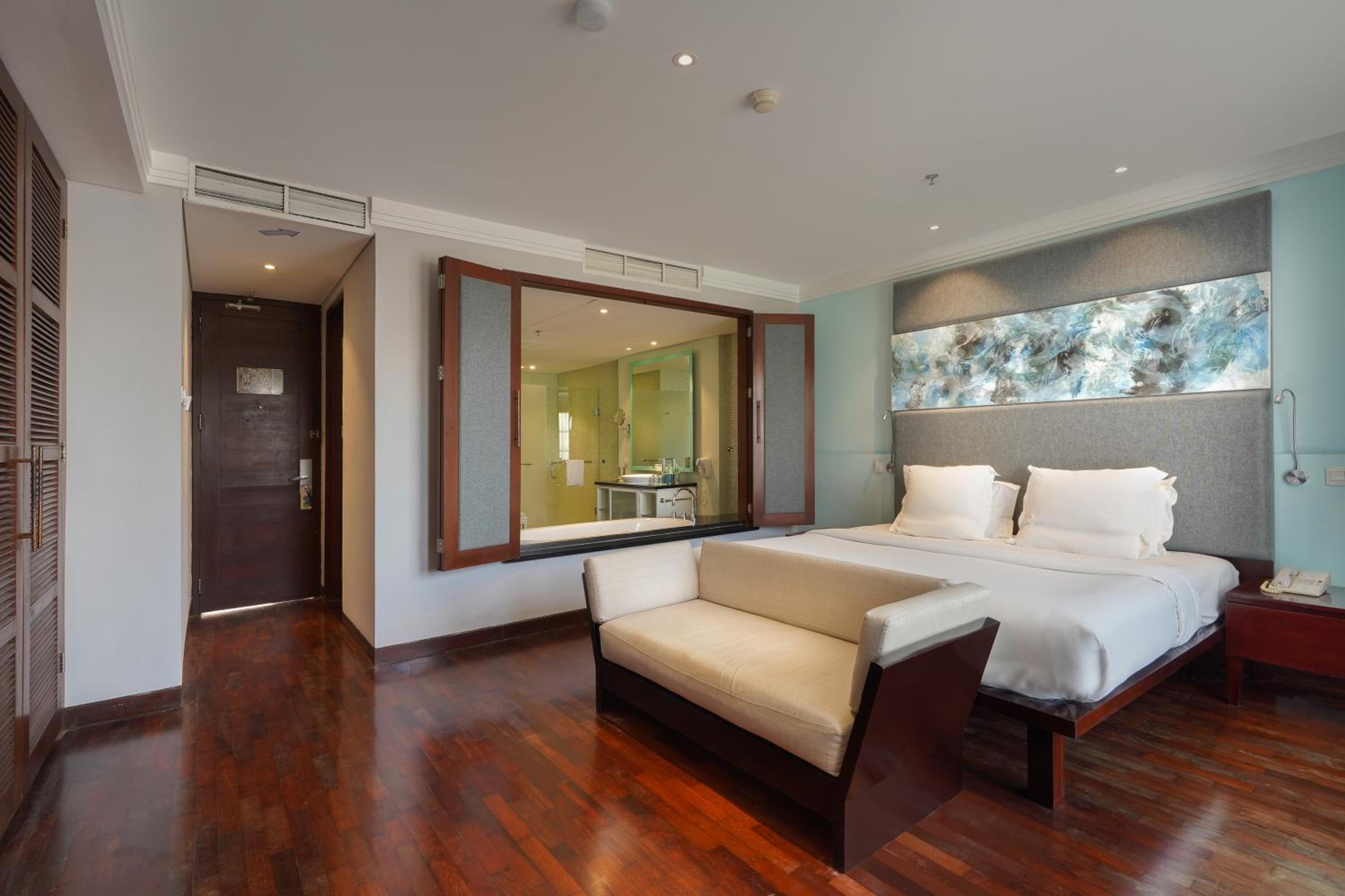 Three-Bedroom Apartment Suite - Photo 3
