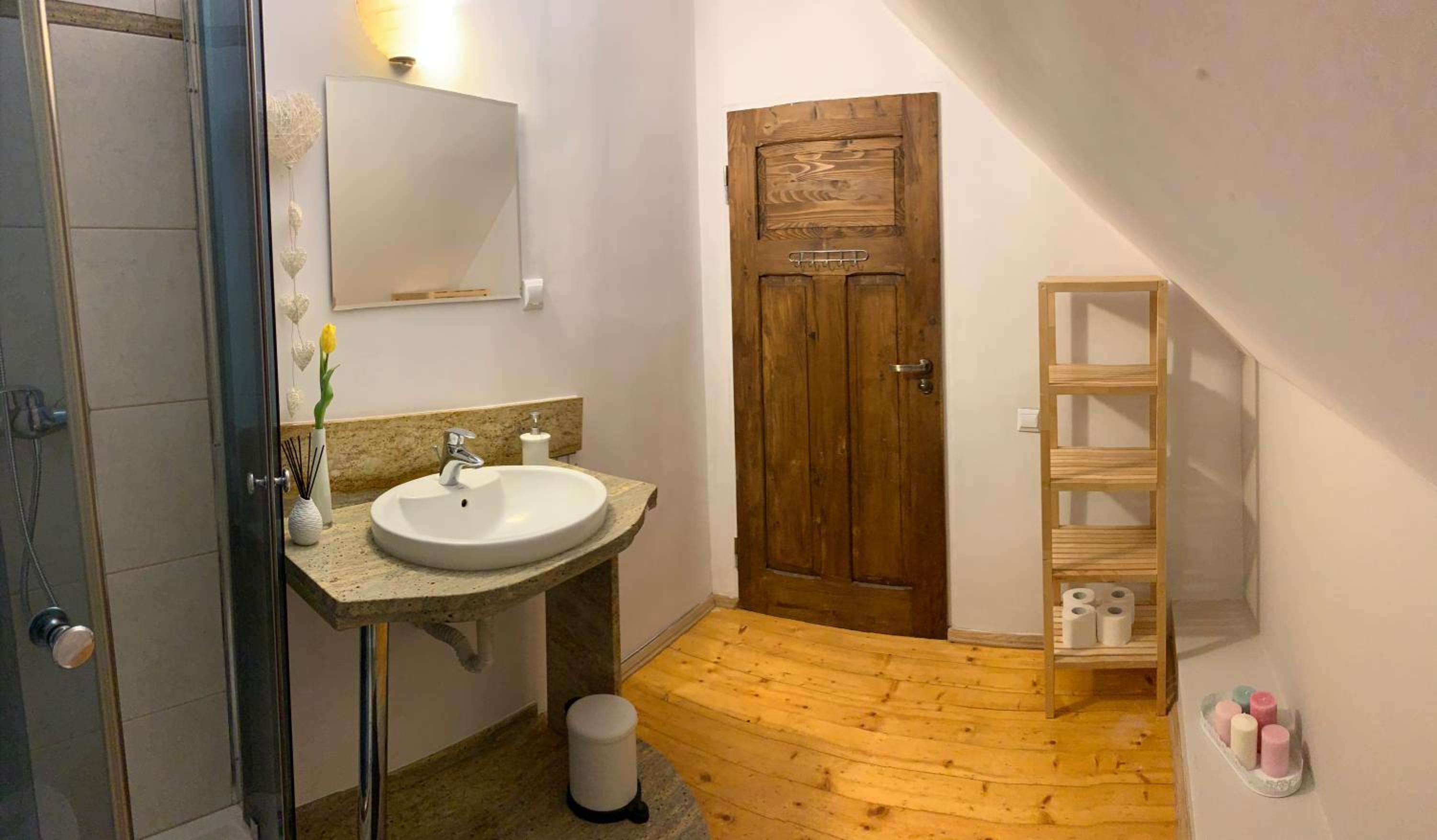 Quadruple Room with Private Bathroom - Photo 1