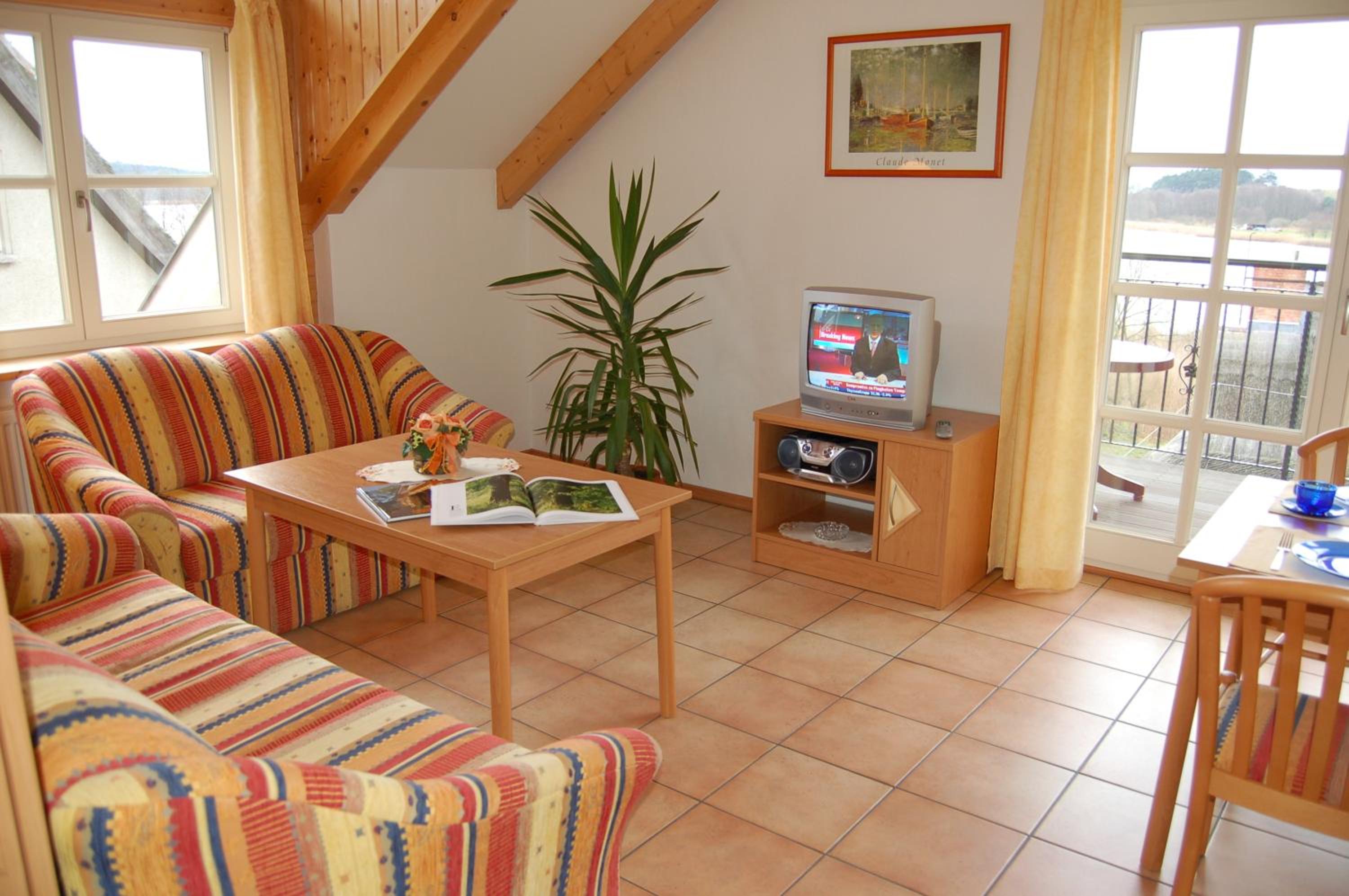 Apartment with Lake View photo 3