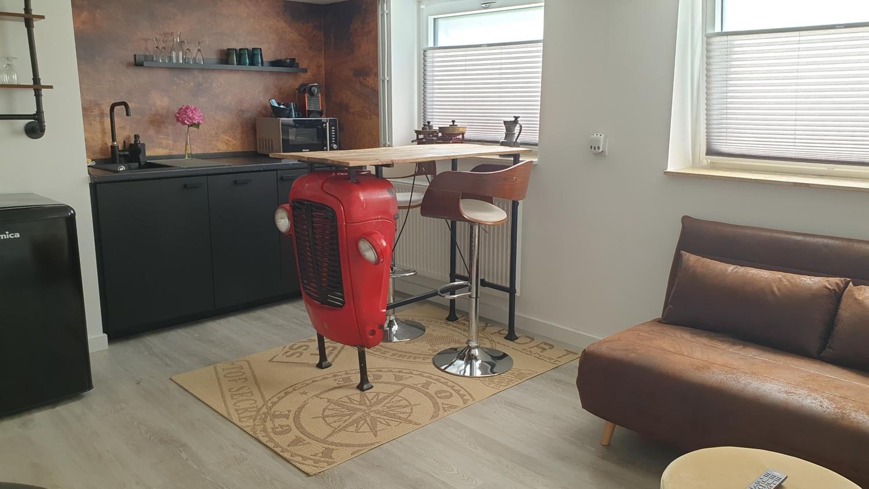 One-Bedroom Apartment - Photo 27