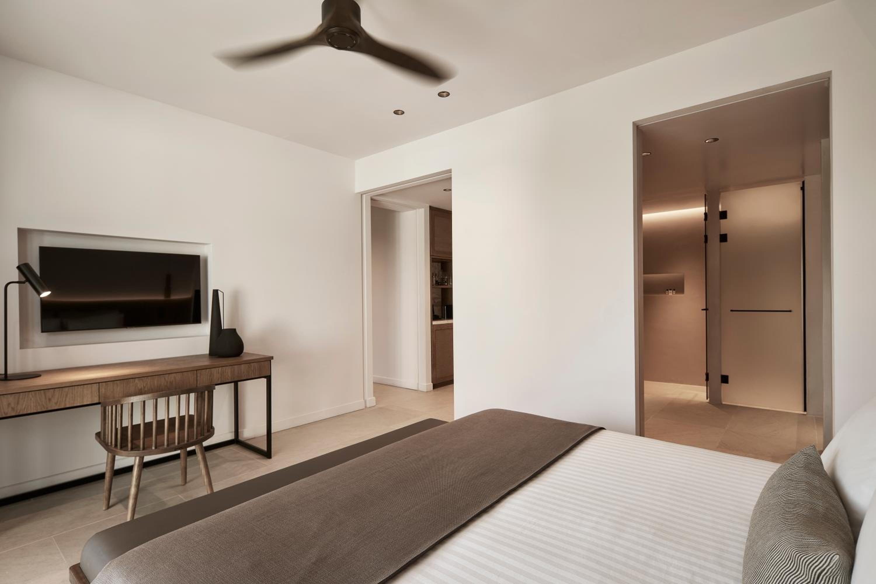 Premier Suite with Private Pool  - Photo 9